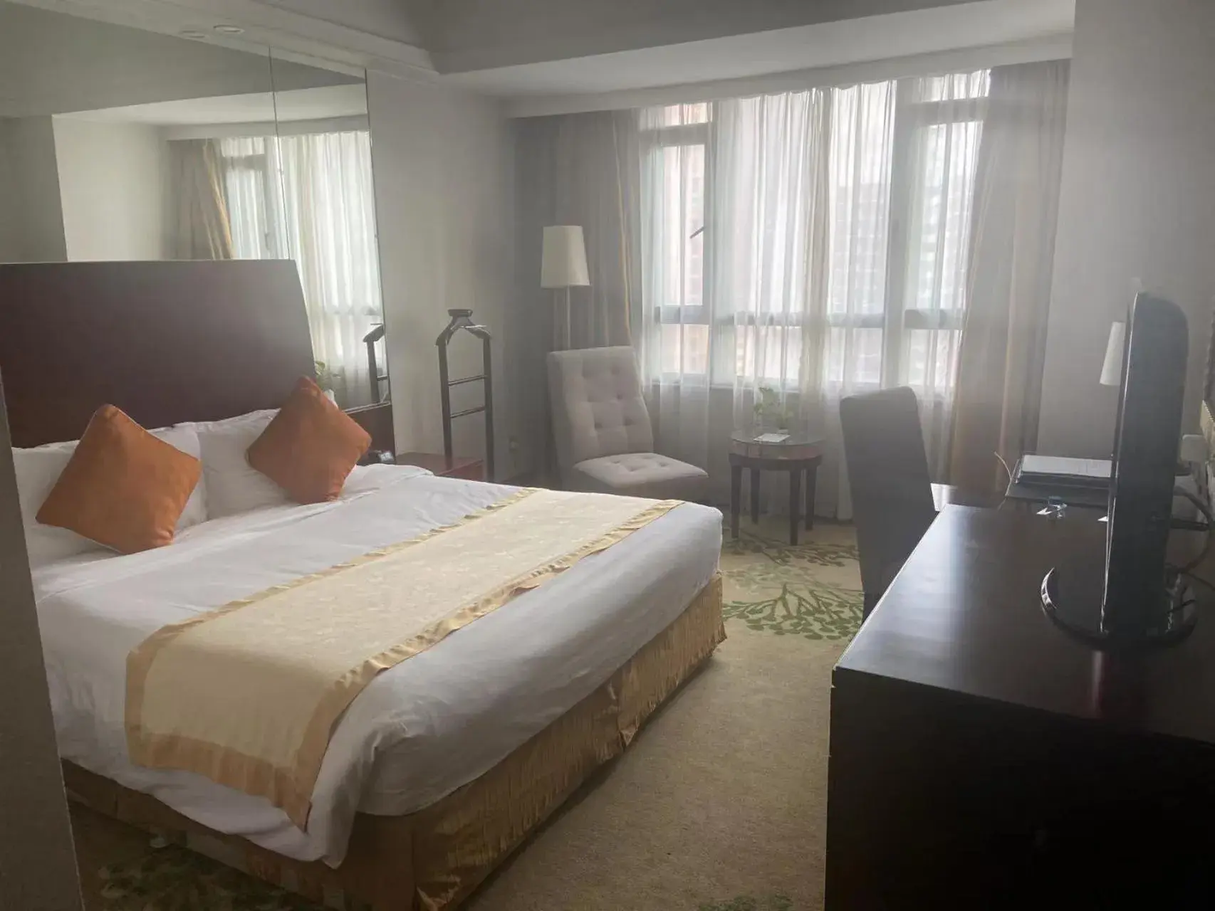 Superior Queen Room in Merry Hotel Shanghai (Former Rendezvous Merry Hotel Shanghai) Superior Queen Room in Merry Hotel Shanghai (Former Rendezvous Merry Hotel Shanghai)