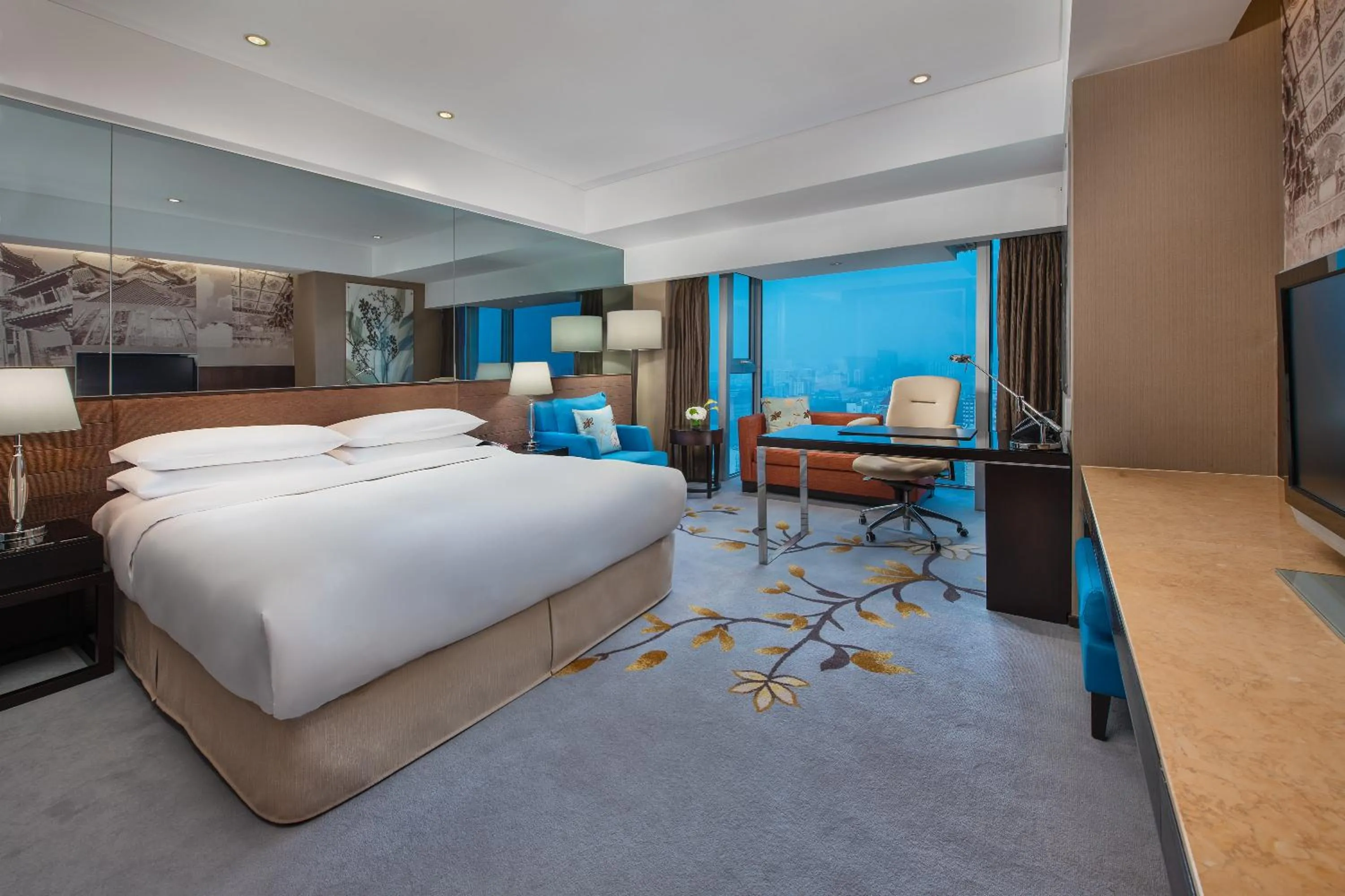 Photo of the whole room, Bed in Crowne Plaza Beijing Sun Palace, an IHG Hotel