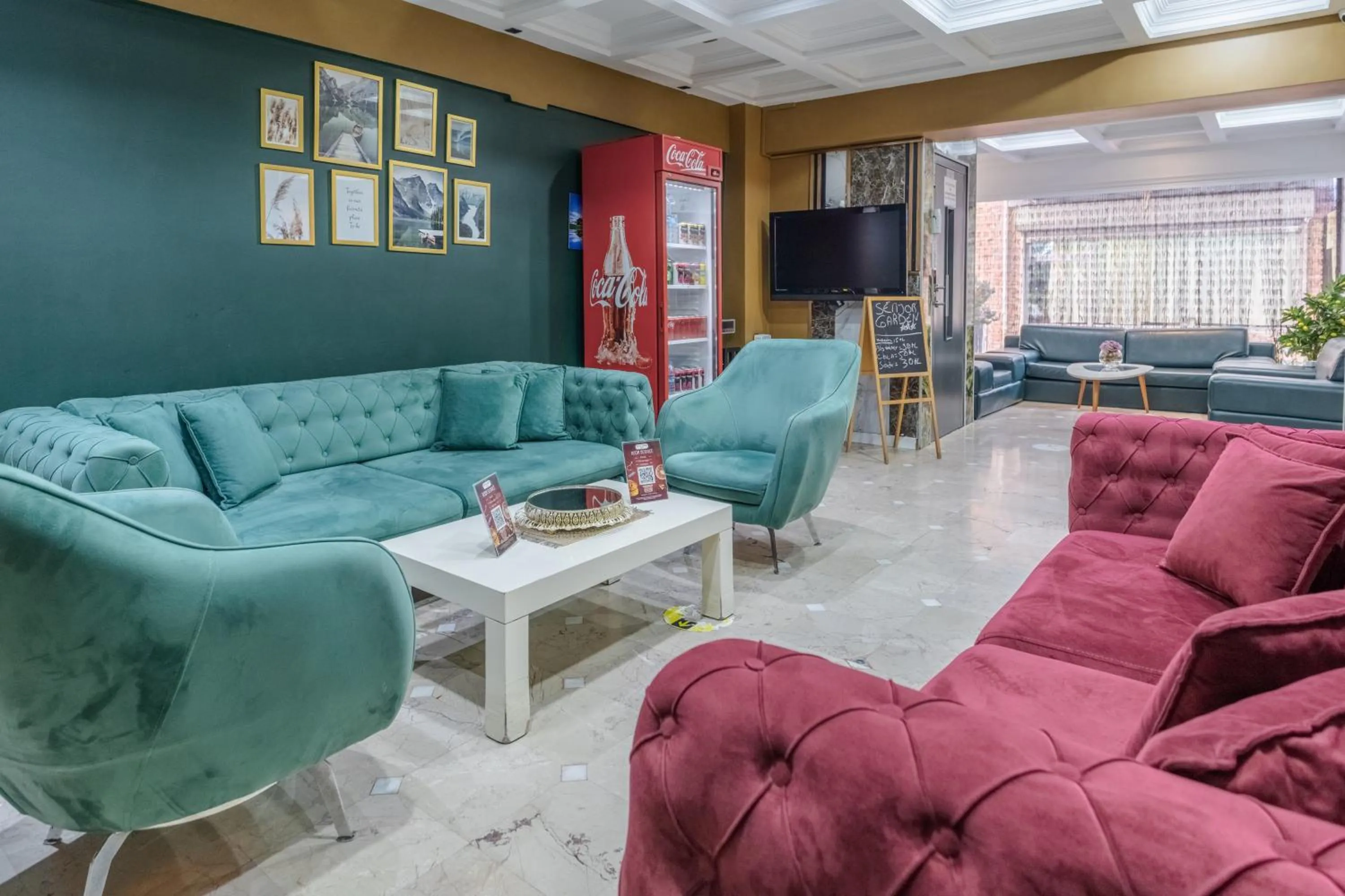 Seating area in Ozio İstanbul Hotel