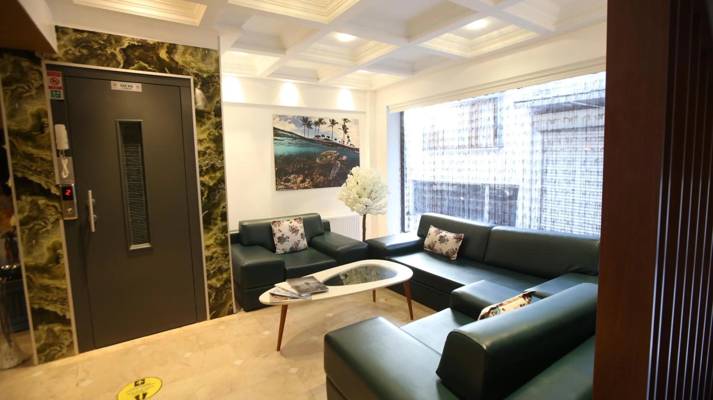 TV and multimedia in Ozio İstanbul Hotel