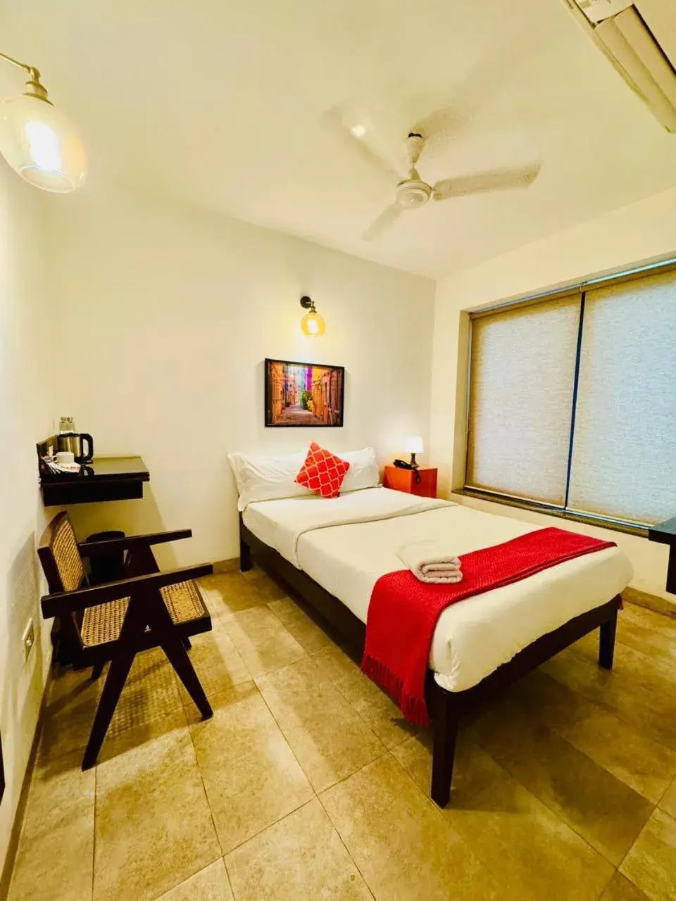 Deluxe Single Room - single occupancy in HALF Hotel, Calangute Deluxe Single Room - single occupancy in HALF Hotel, Calangute