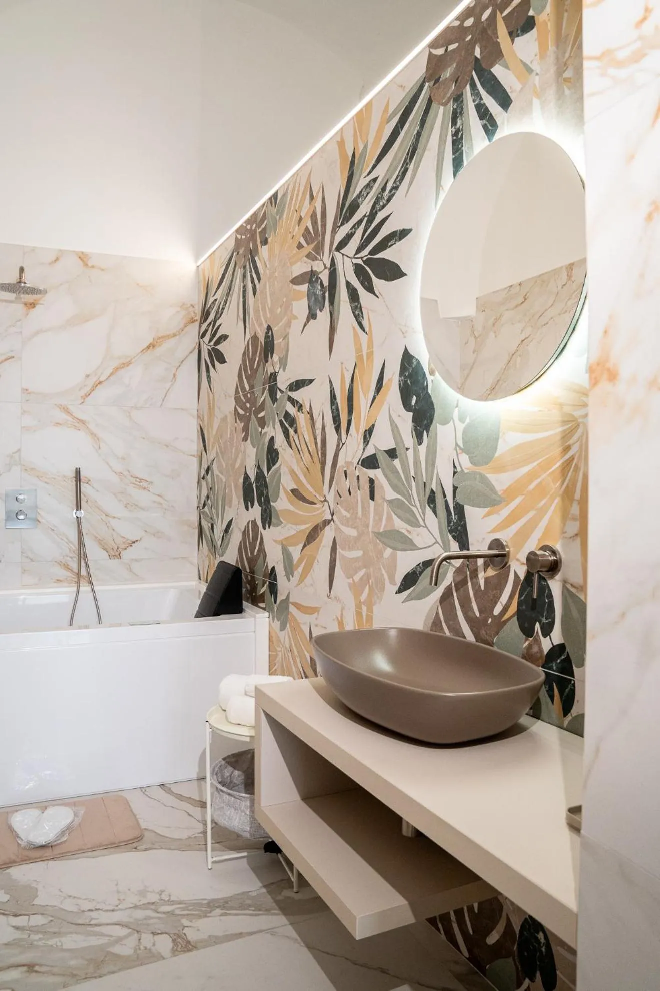 Bathroom, Bed in La Bella Ostuni Suites