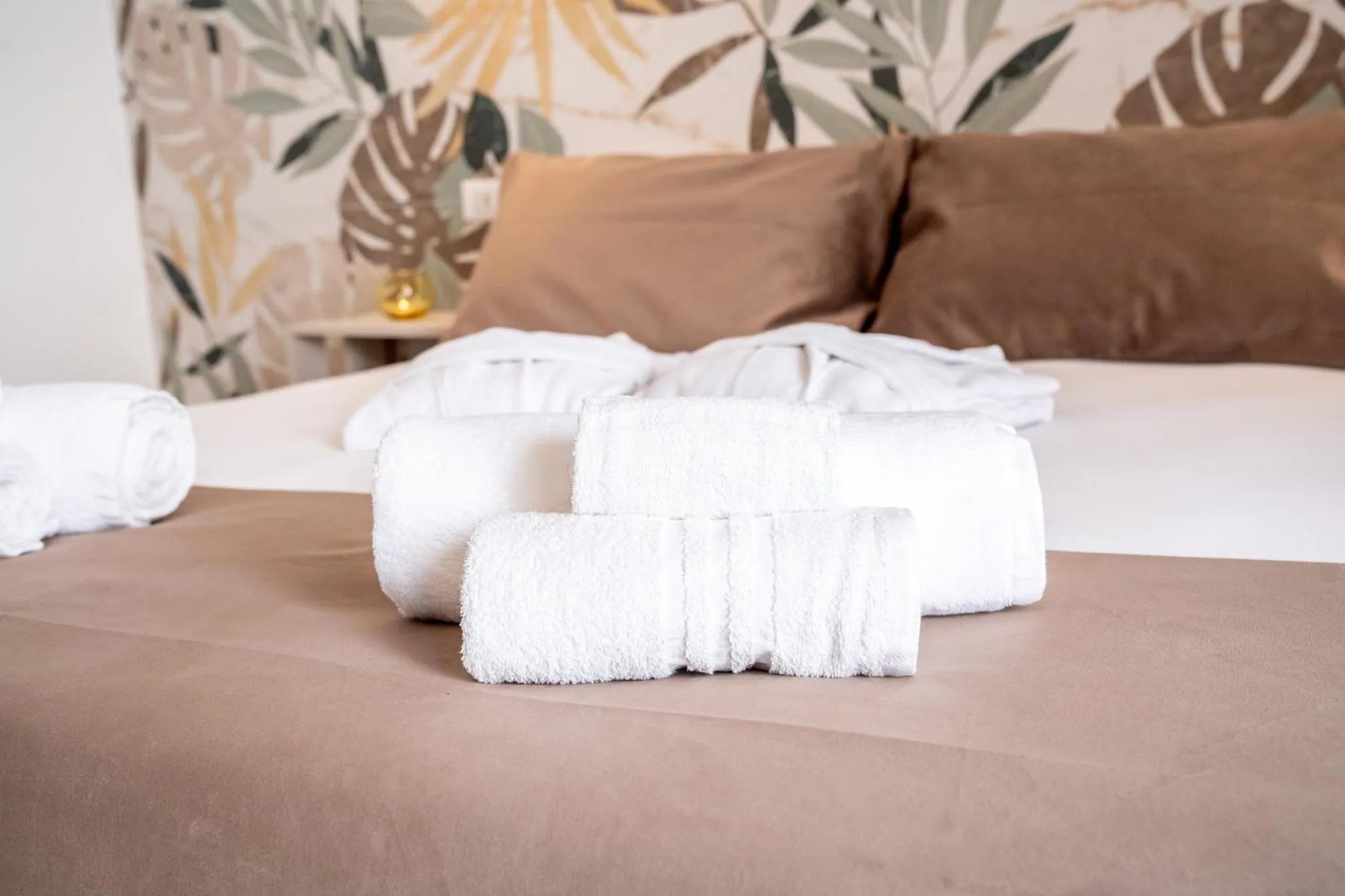 towels, Bed in La Bella Ostuni Suites
