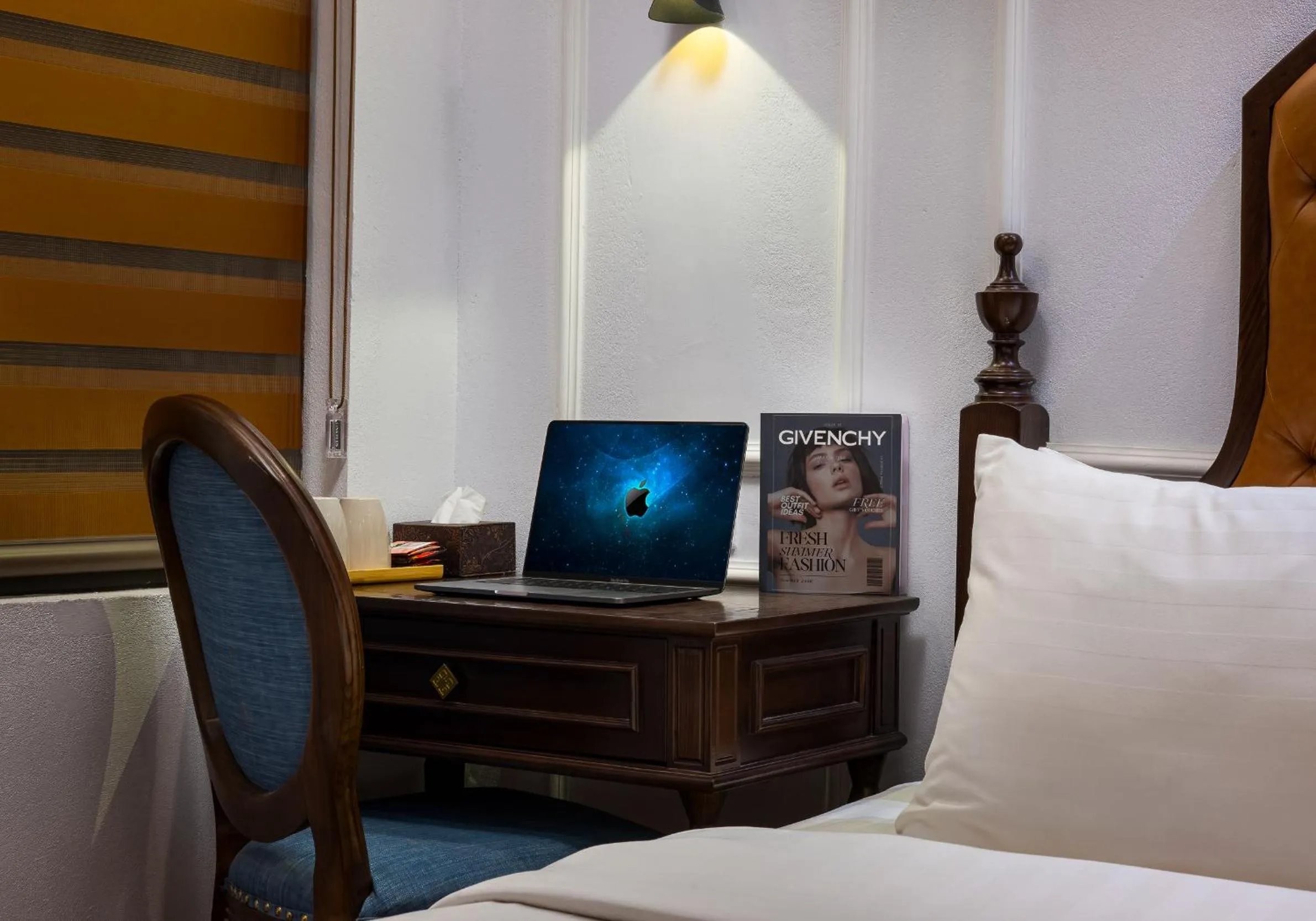 Bedroom in Paddy Hotel