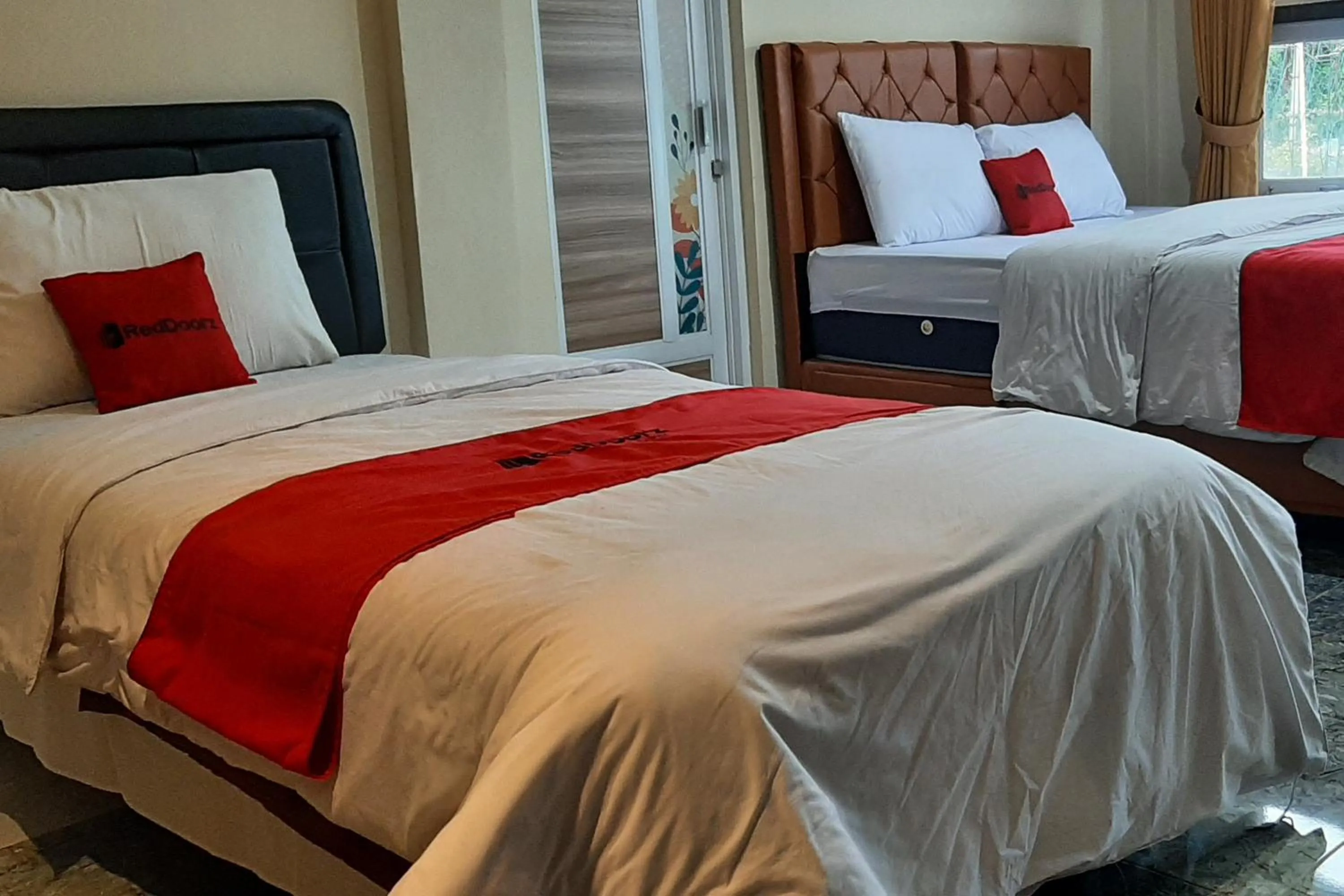 Bed in RedDoorz At Hotel Pakem Sari Kaliurang