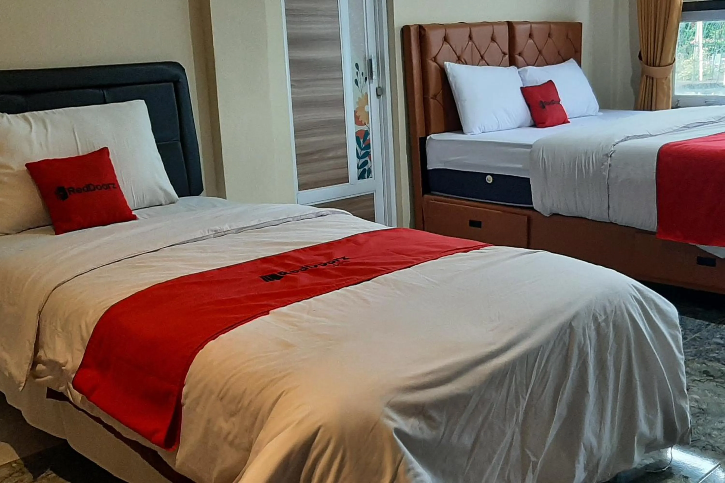 Bed in RedDoorz At Hotel Pakem Sari Kaliurang