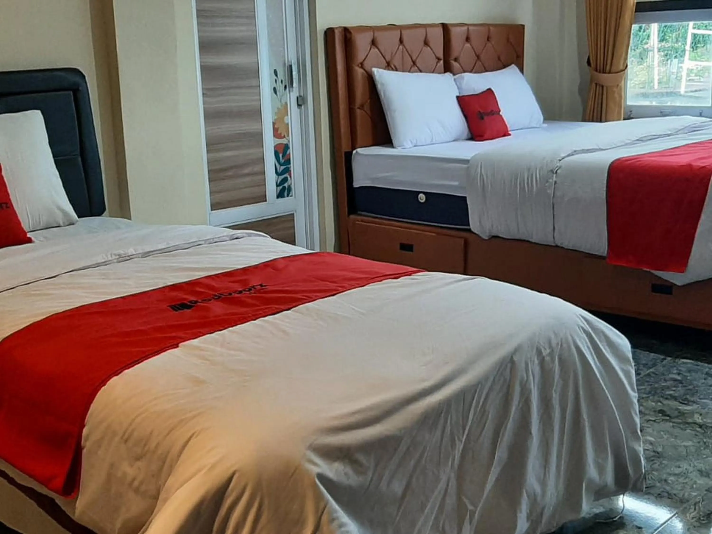 Bed in RedDoorz At Hotel Pakem Sari Kaliurang