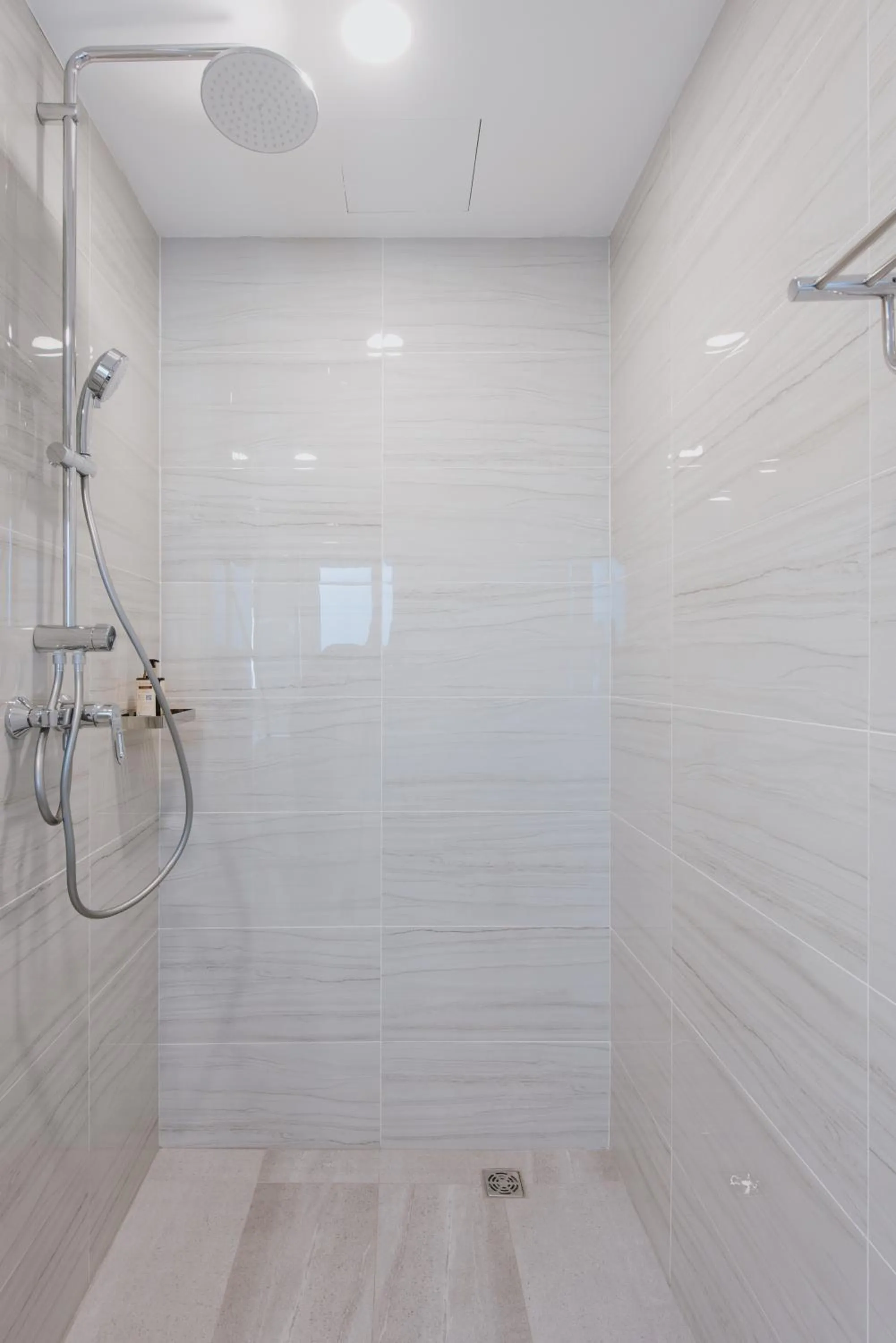 Bathroom in Poodson Hotel Chiangmai