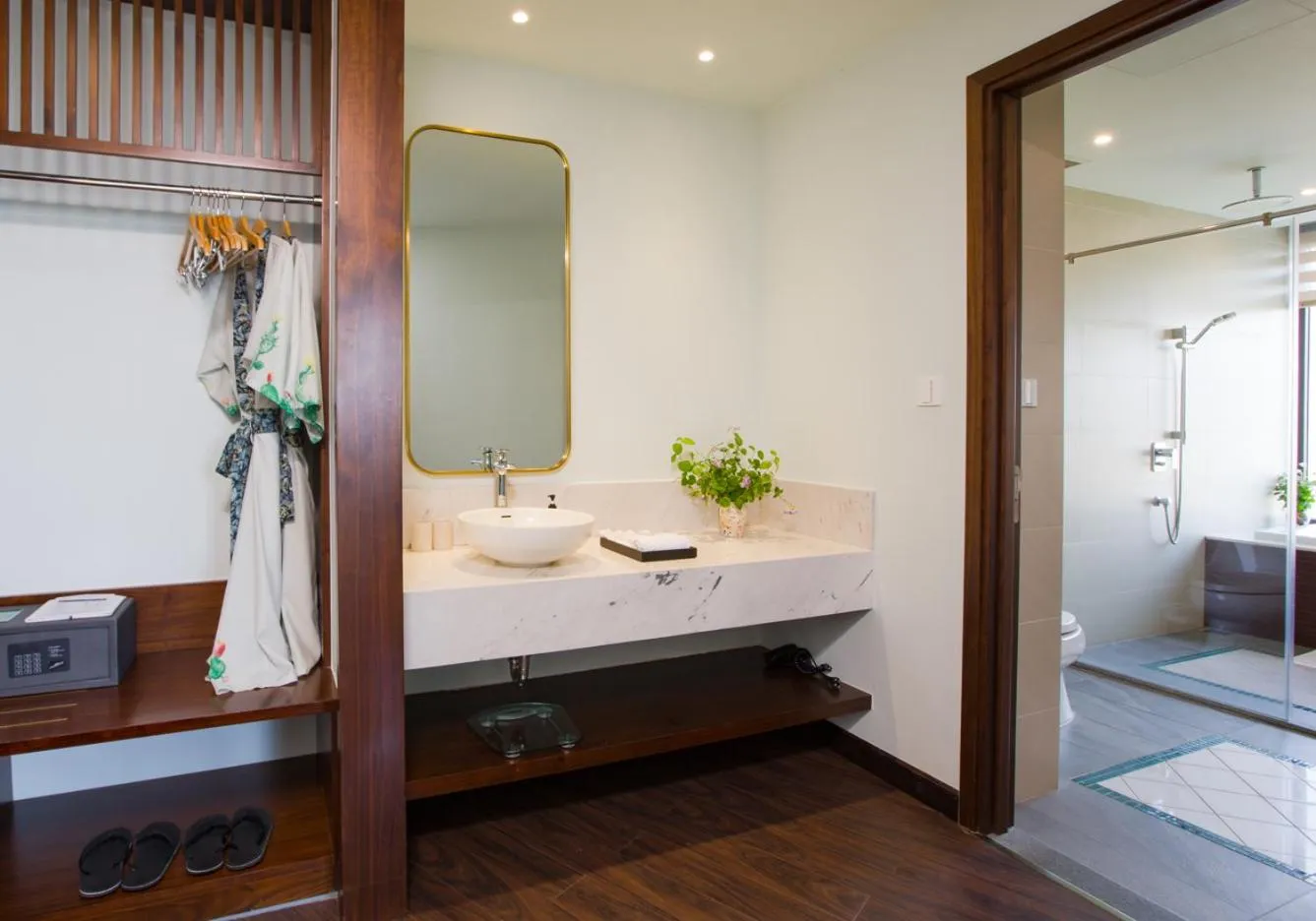 Shower in Hoan My Resort - Ninh Chu