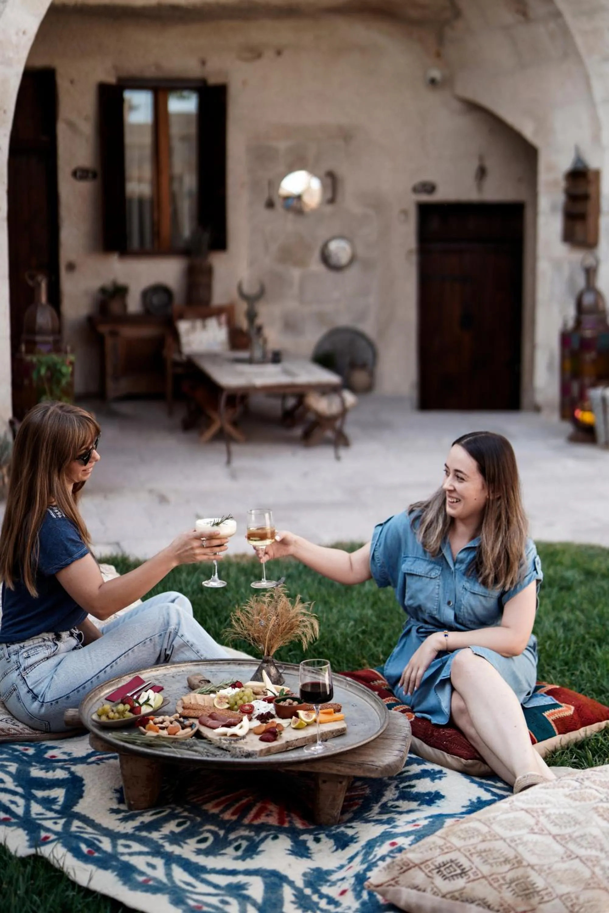Patio in Doda Artisanal Cave Hotel 14 Plus