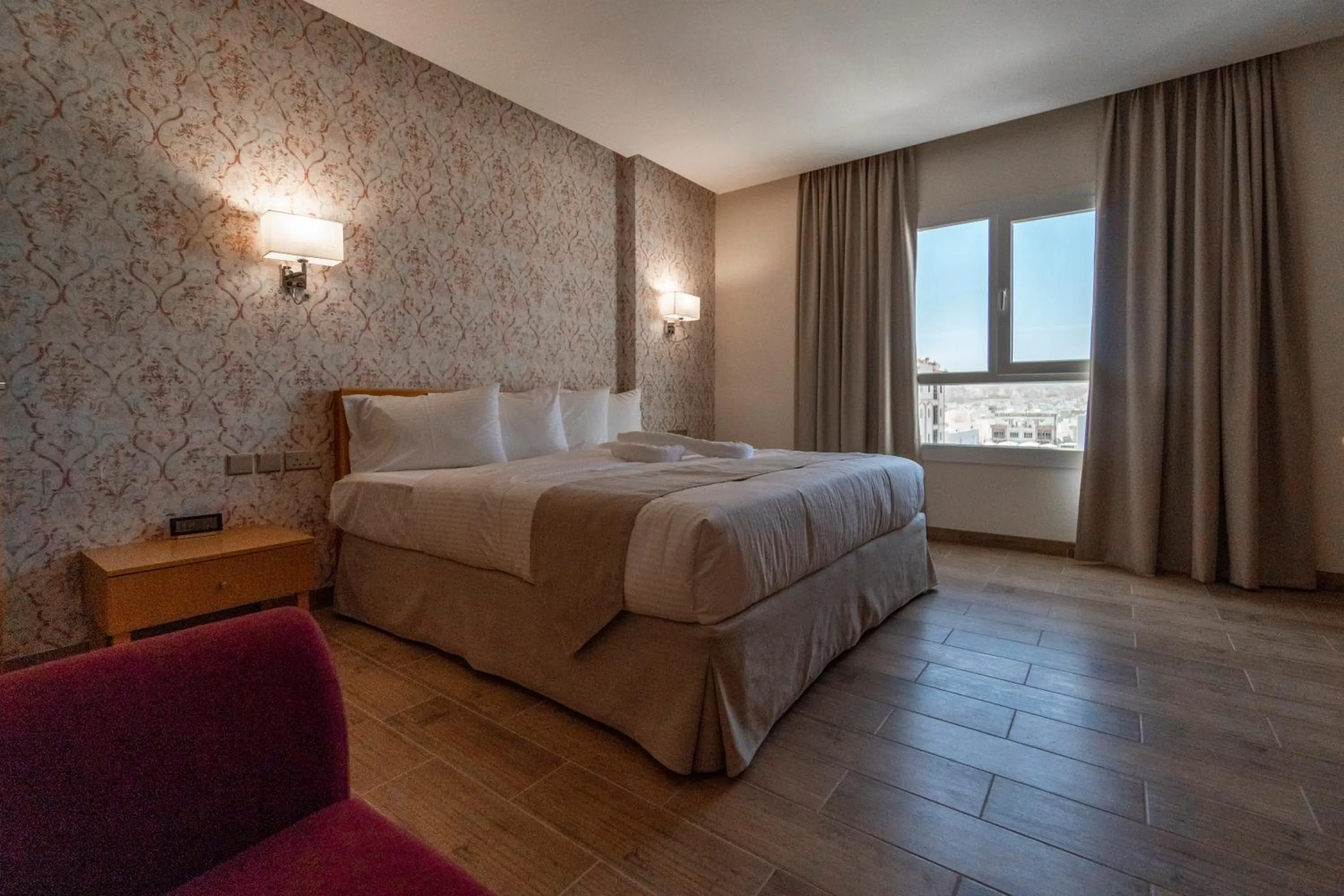 Bedroom, Bed in Sama Muscat Hotel