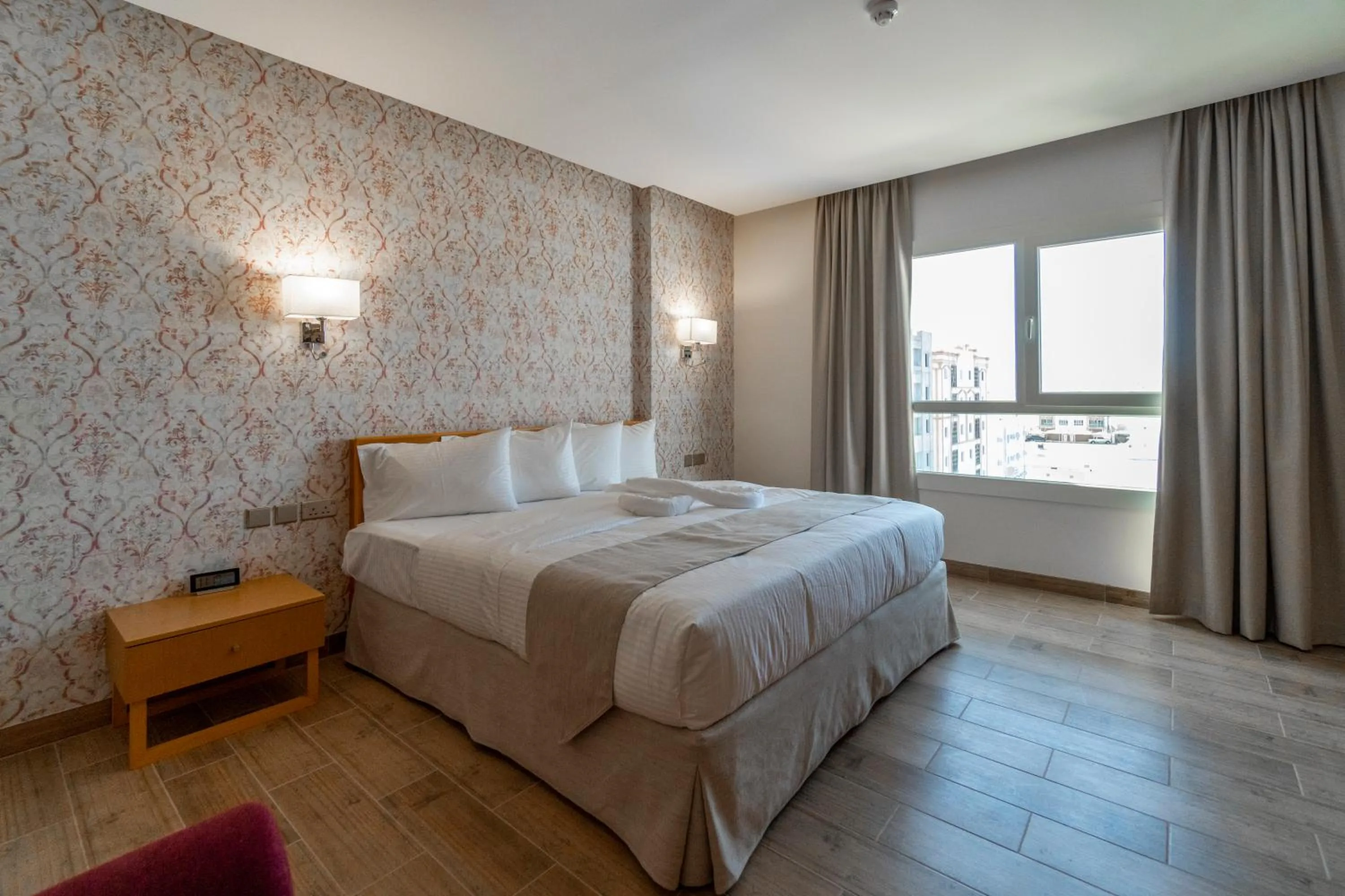 Bedroom, Bed in Sama Muscat Hotel