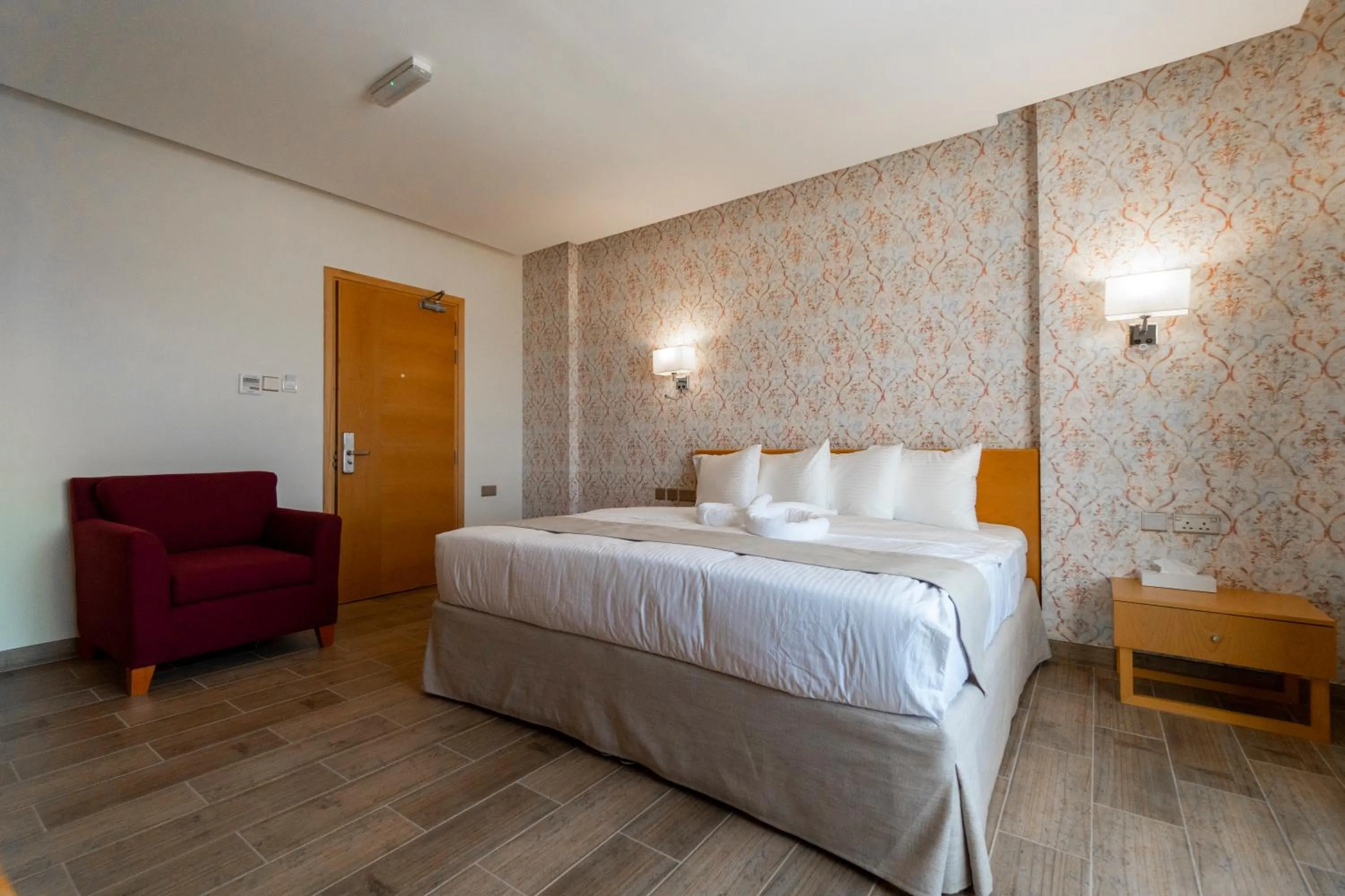 Bedroom, Bed in Sama Muscat Hotel