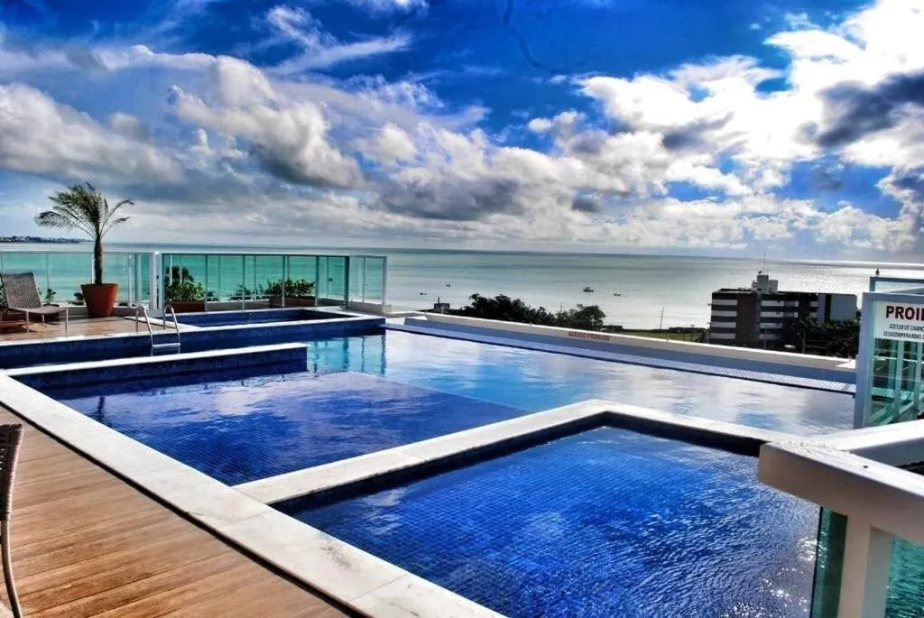 Swimming pool in Atlântico Norte