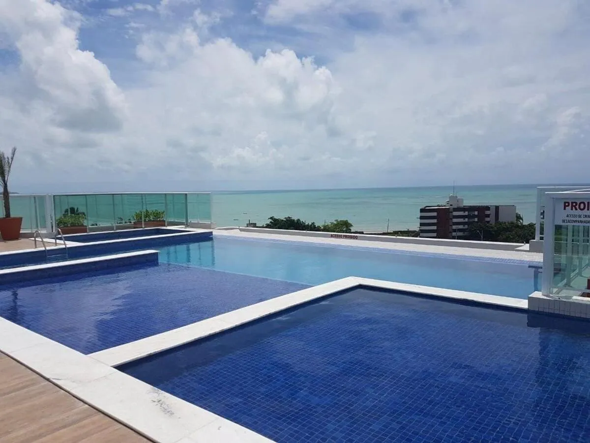 Swimming pool in Atlântico Norte