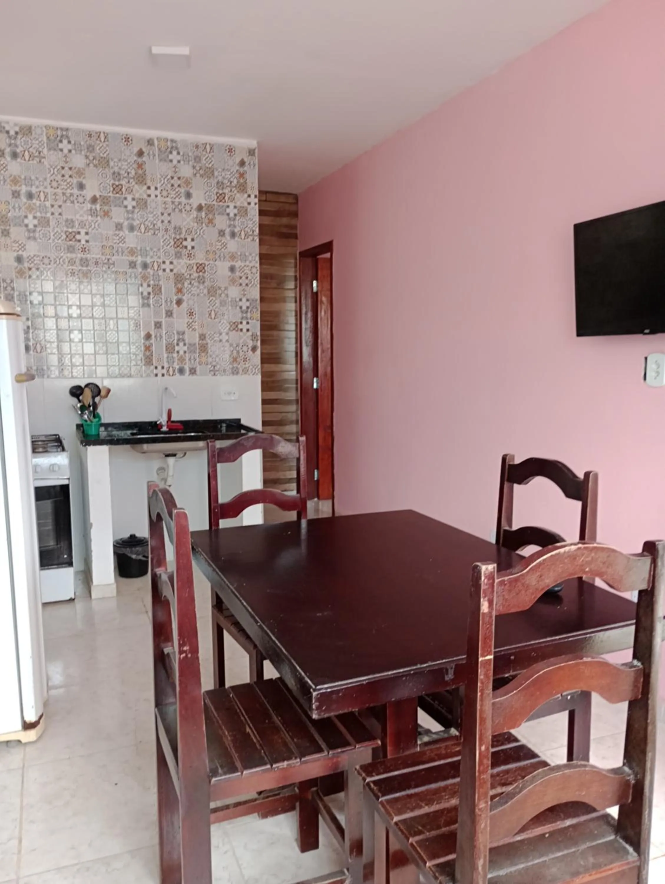 Casa inteira con piscina compartilhada