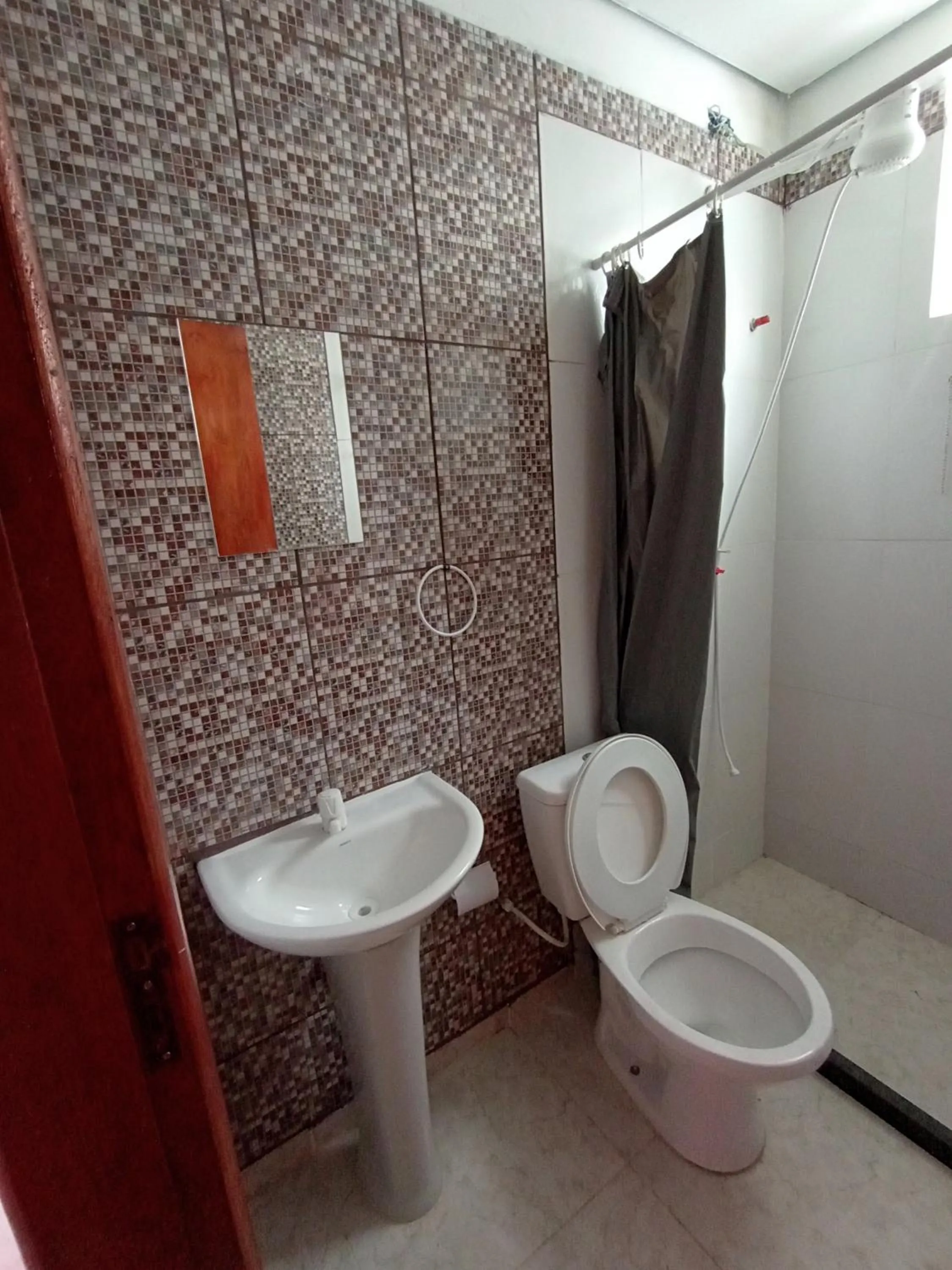 Casa inteira con piscina compartilhada