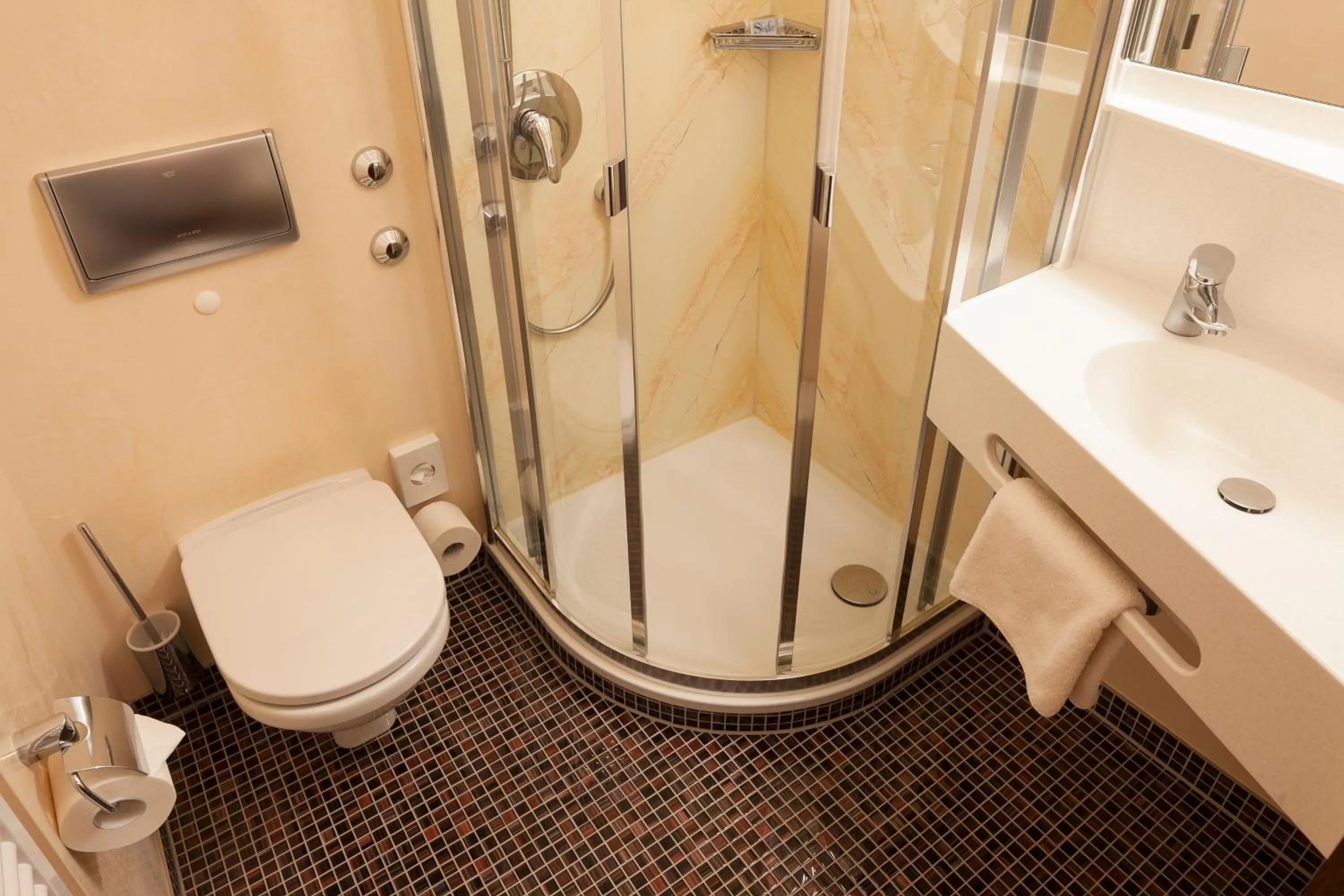 Shower in Hotel Drei Morgen