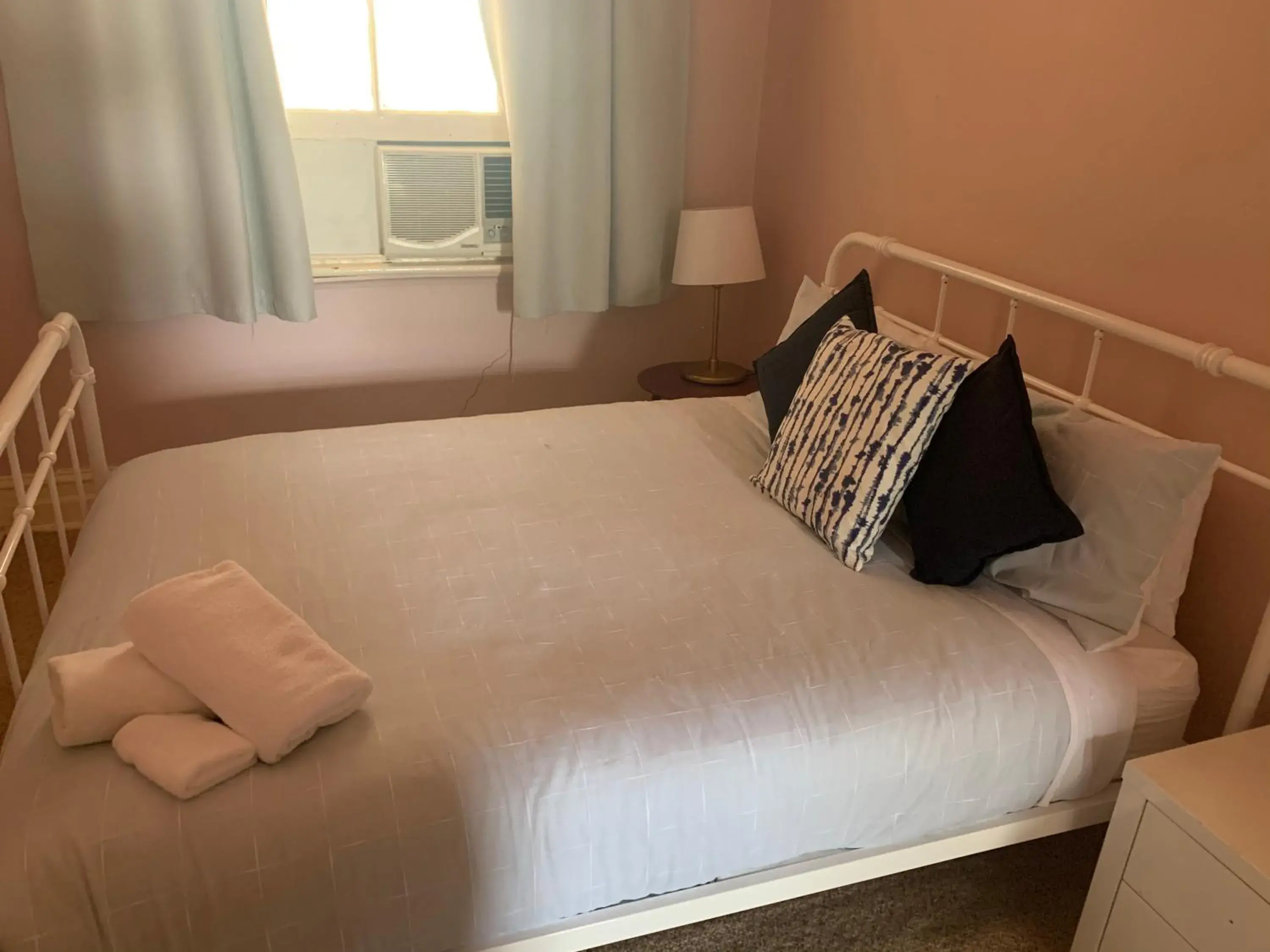 Double Room in Hotel Koorawatha Double Room in Hotel Koorawatha