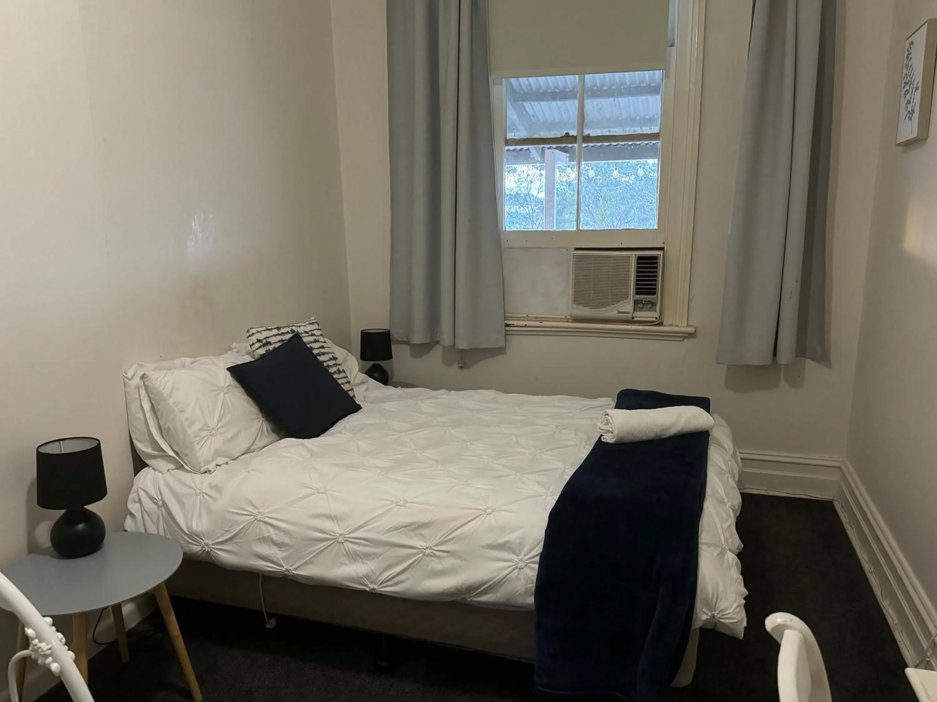 Bed in Hotel Koorawatha