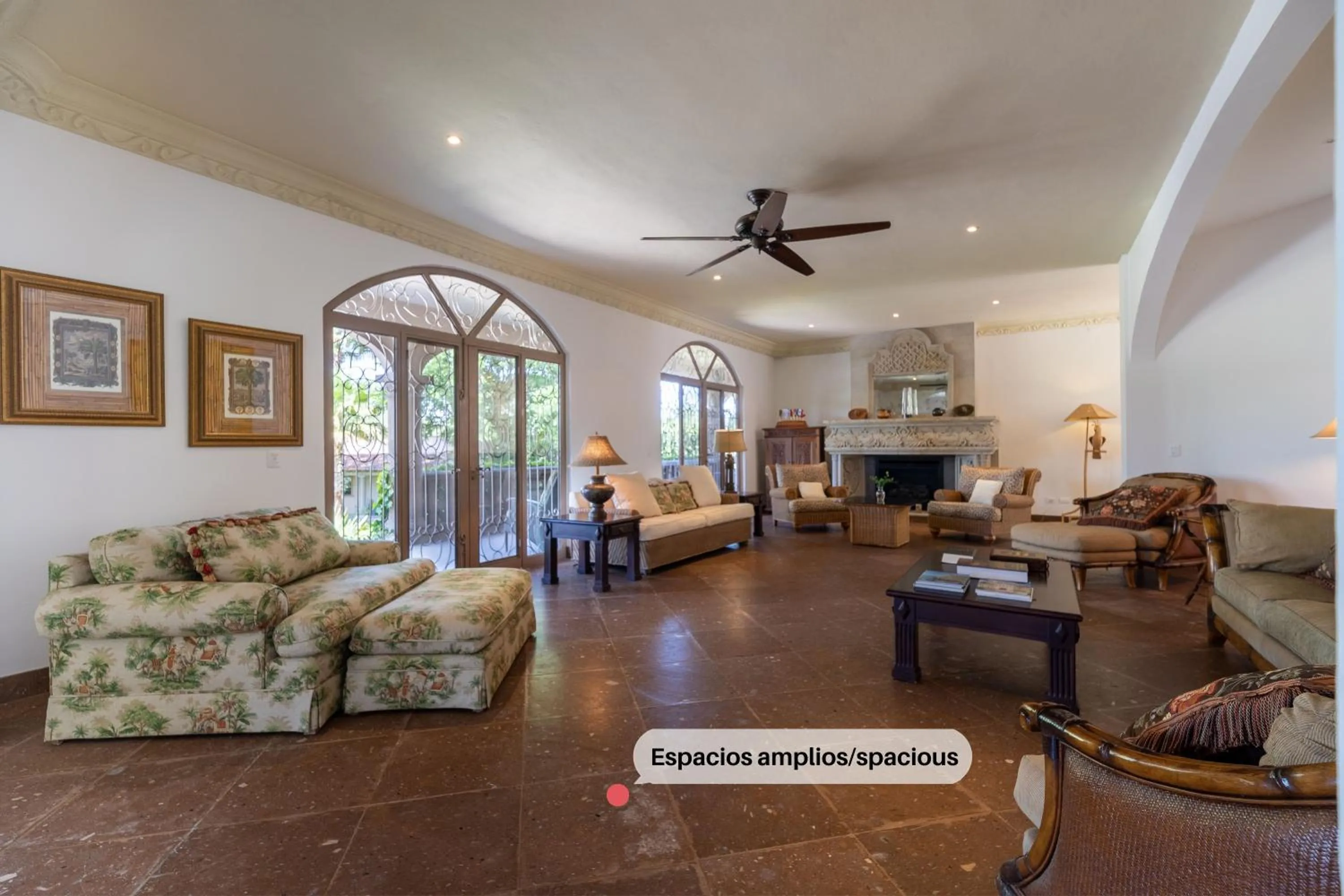 Living room in Casa Las Palmas, San Miguel de Allende