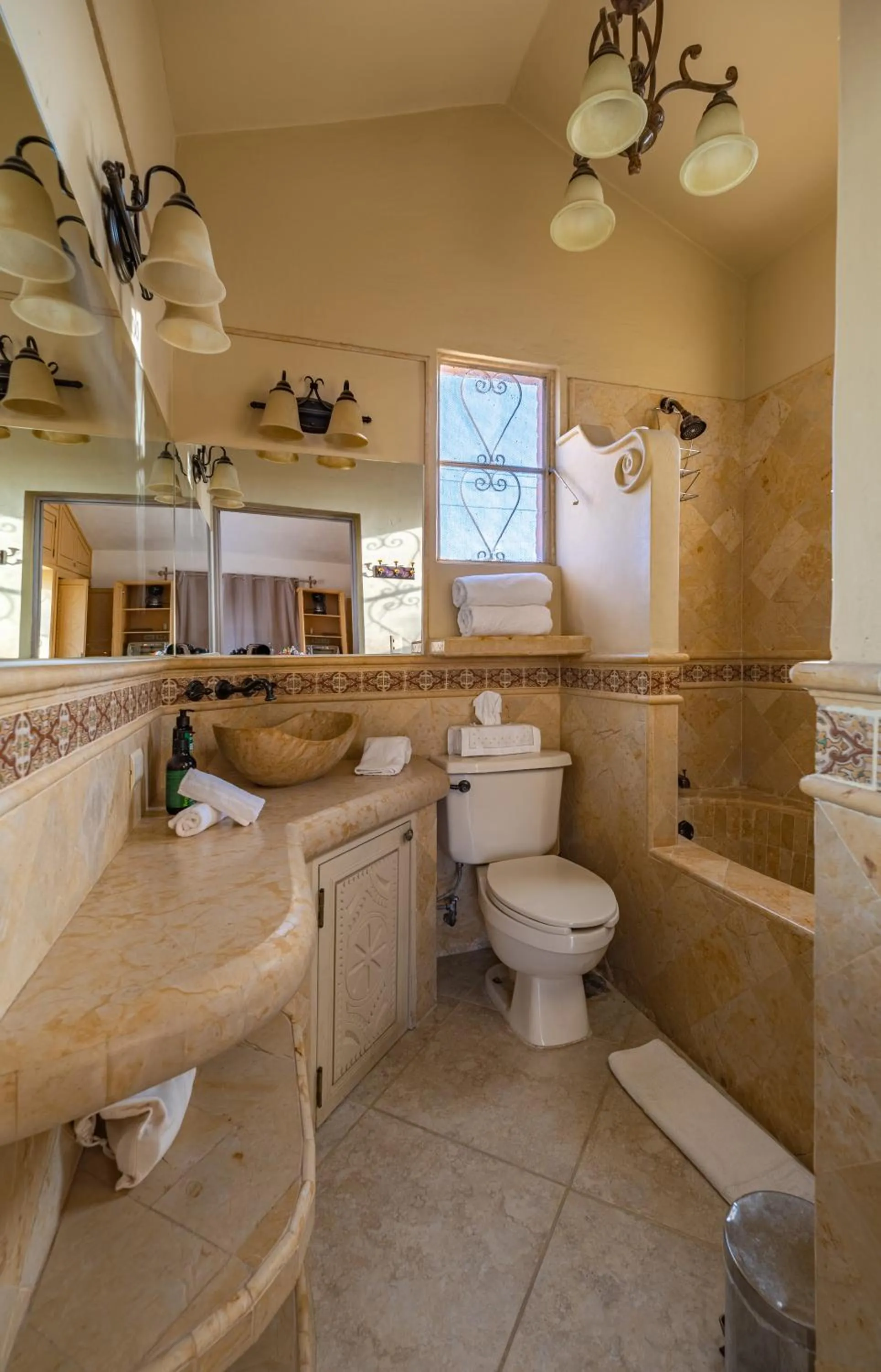 Shower in Casa Las Palmas, San Miguel de Allende