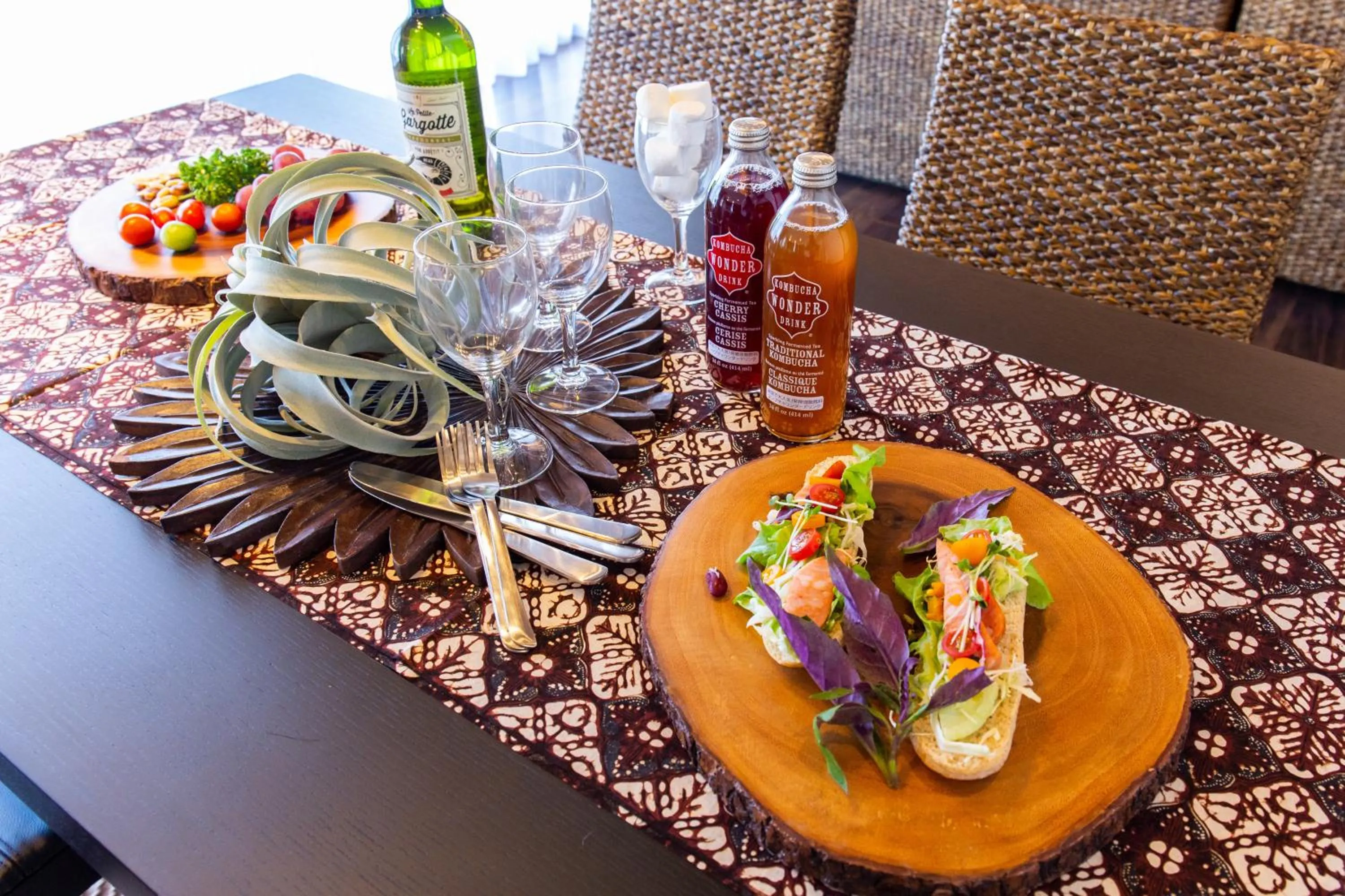 Photo of the whole room in Rizo Zaizen Hotel