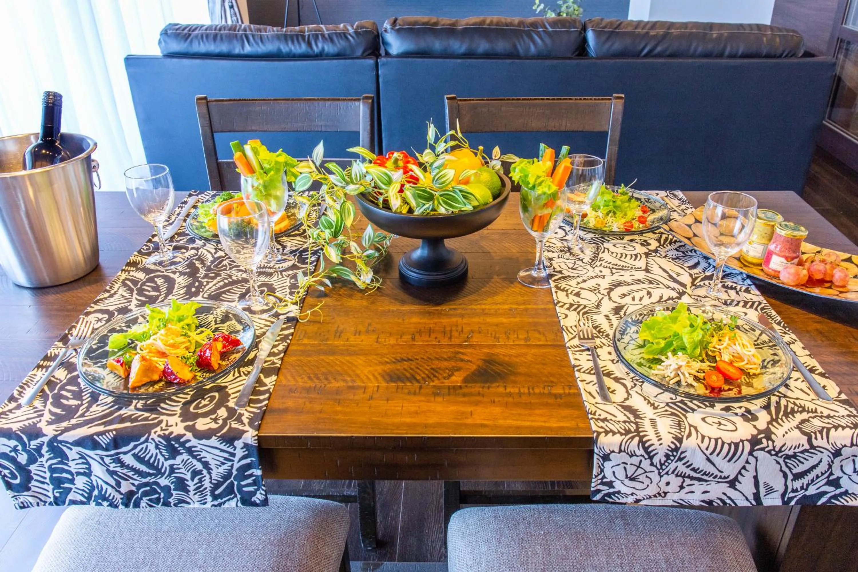 Photo of the whole room in Rizo Zaizen Hotel