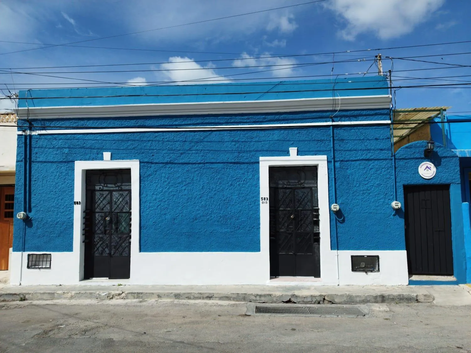 Facade/entrance in Casa Cuevas & Amaro