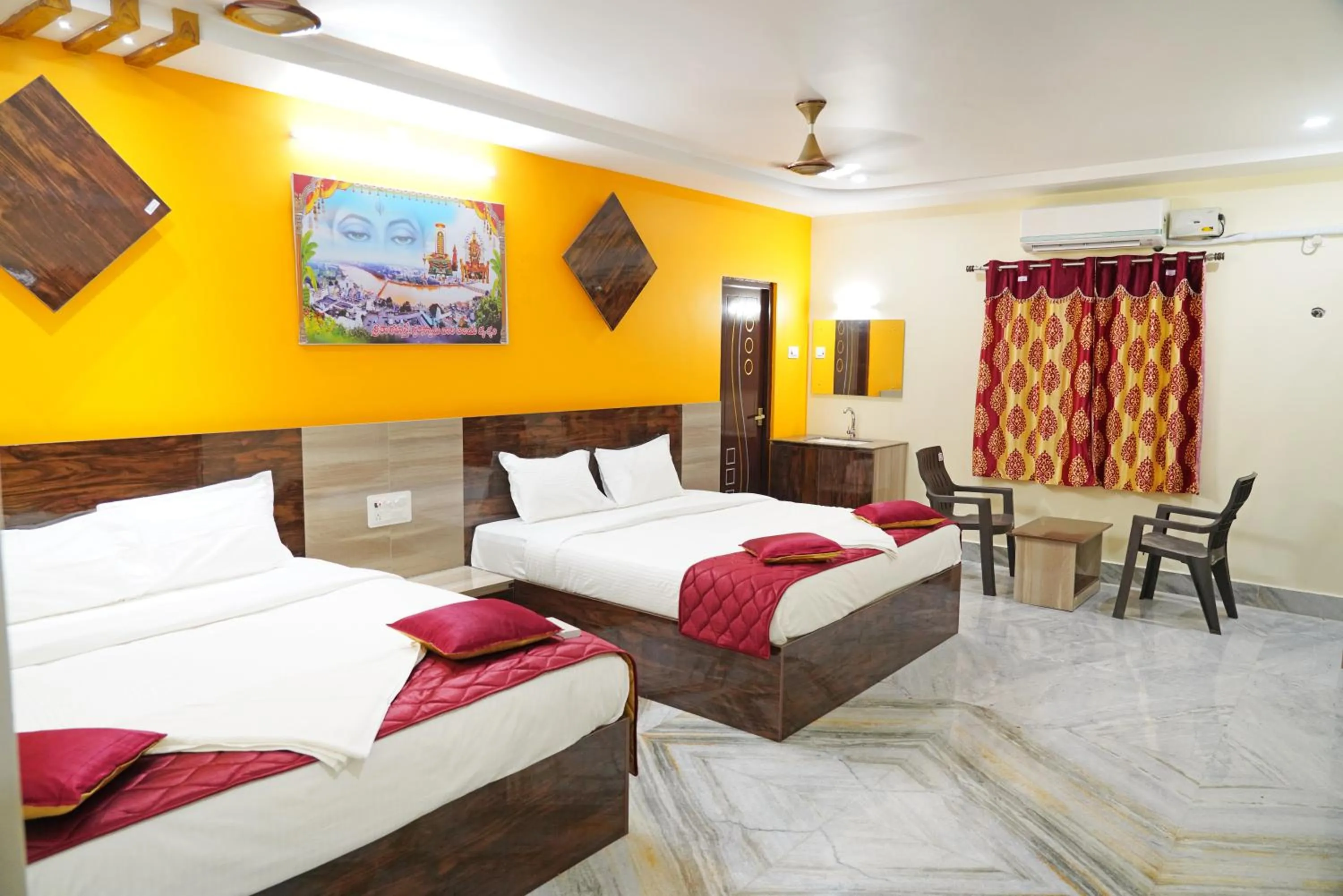 Photo of the whole room, Bed in Devansh Bhanu Residency DBR