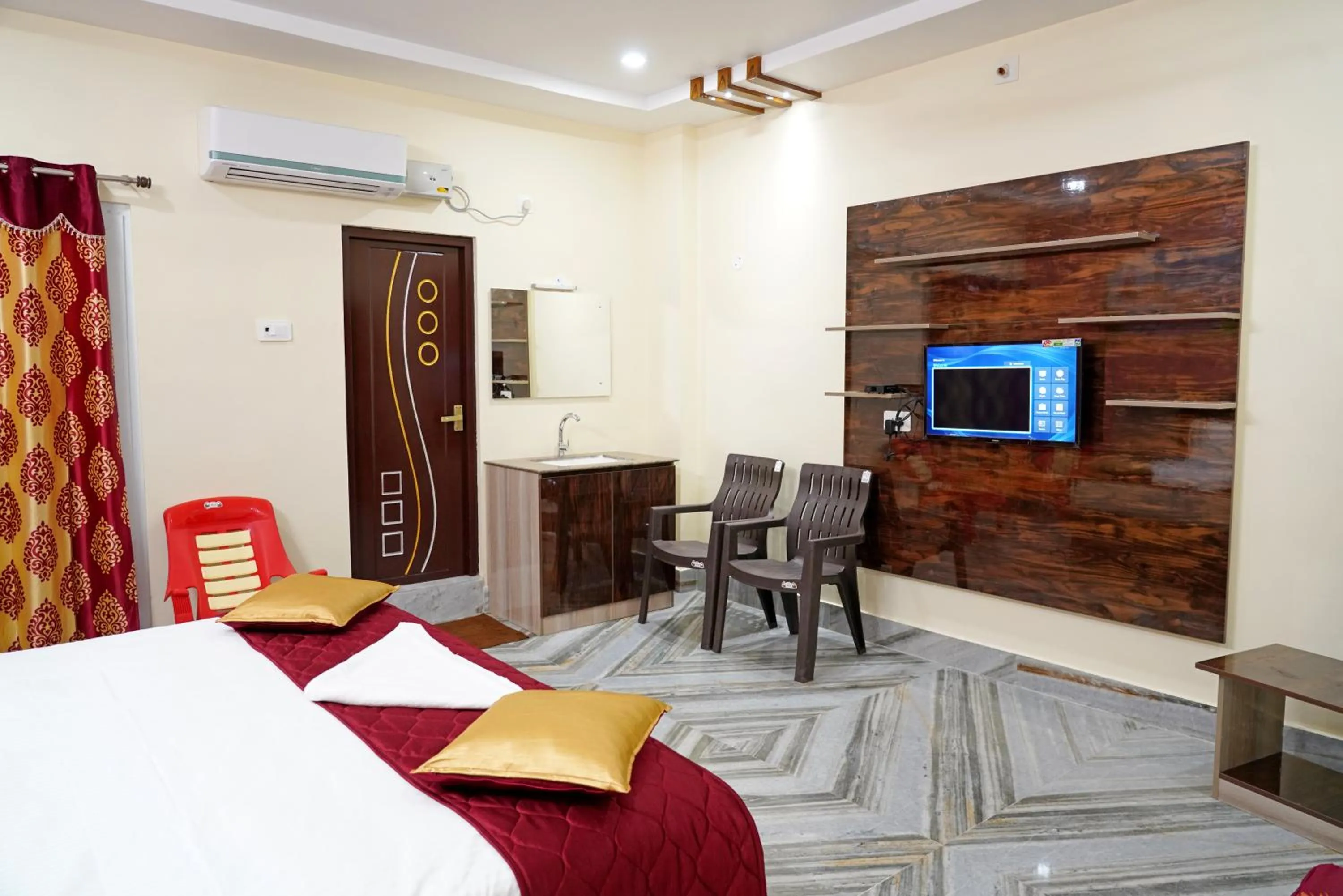 TV and multimedia, Bed in Devansh Bhanu Residency DBR