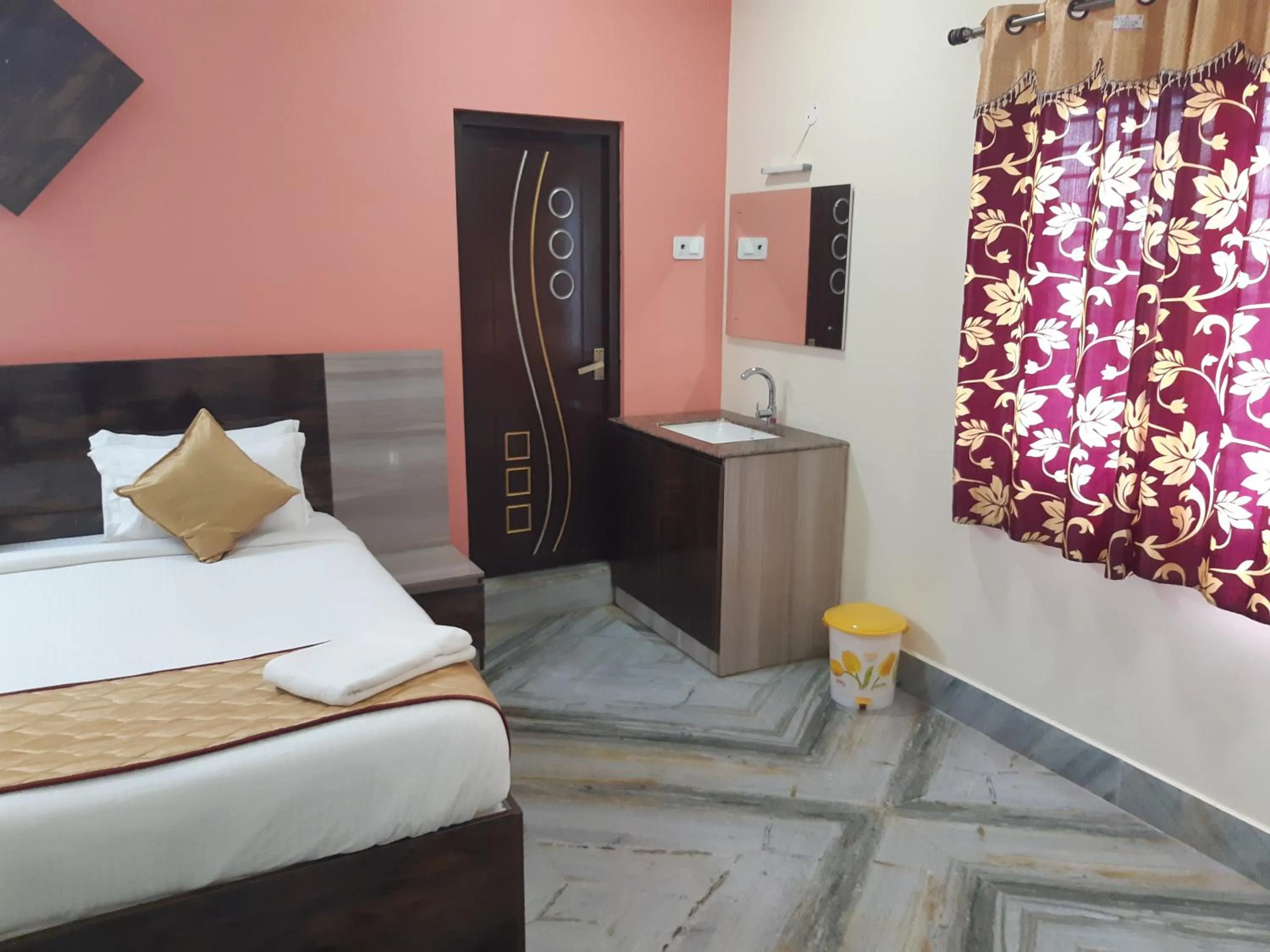 Bed in Devansh Bhanu Residency DBR