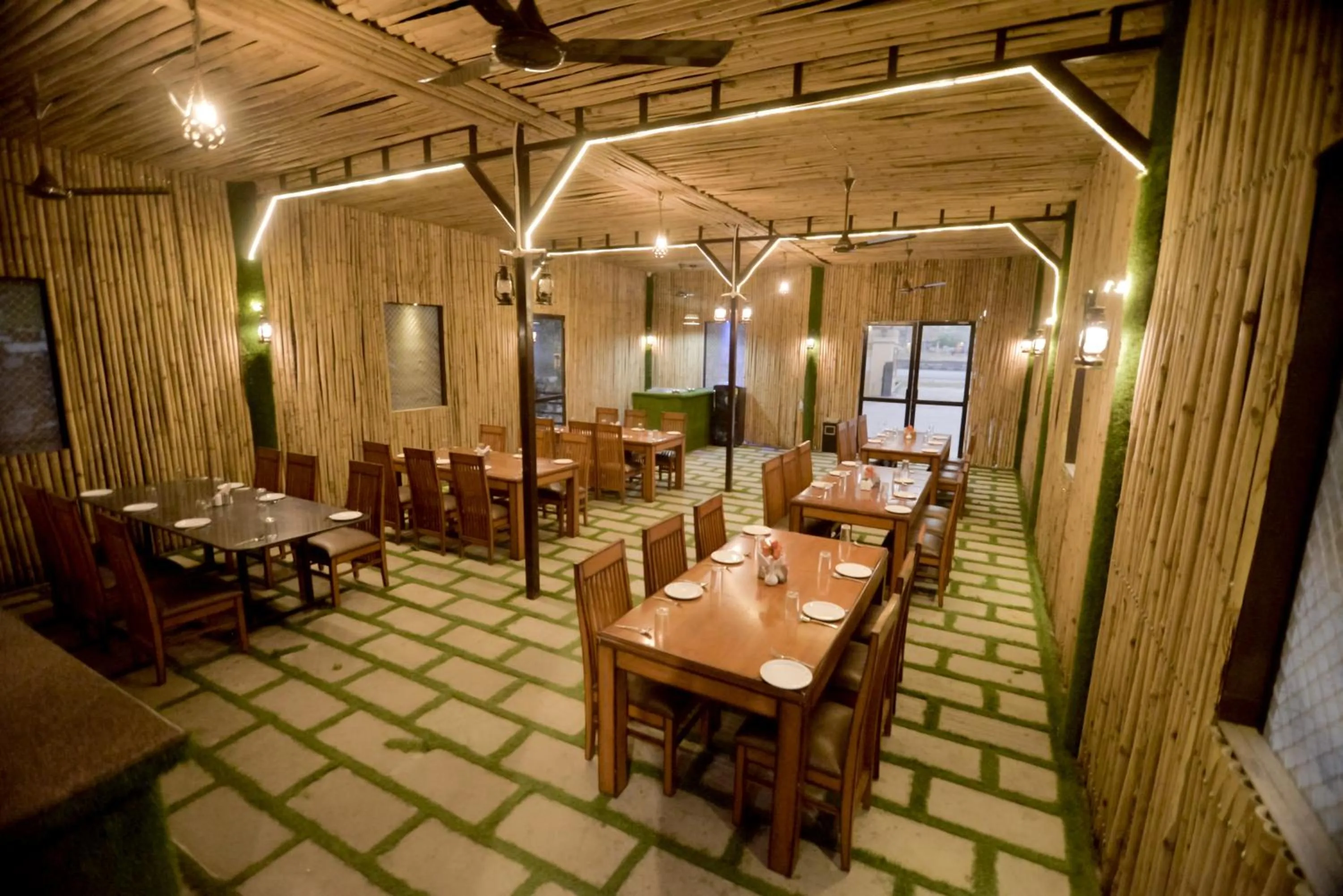 Restaurant/places to eat in Gold Nest Rubystone Heritage