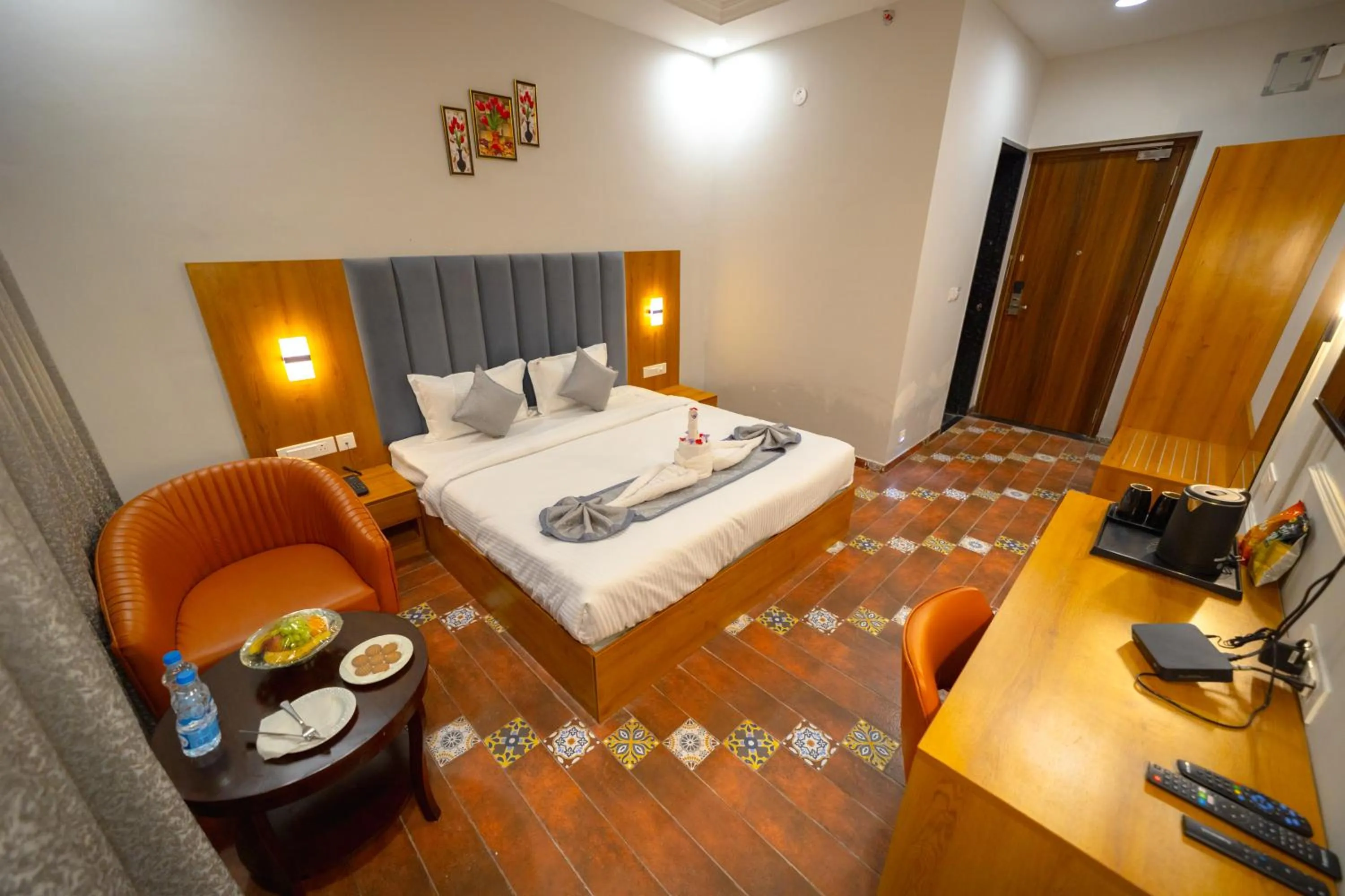 Bed in Gold Nest Rubystone Heritage