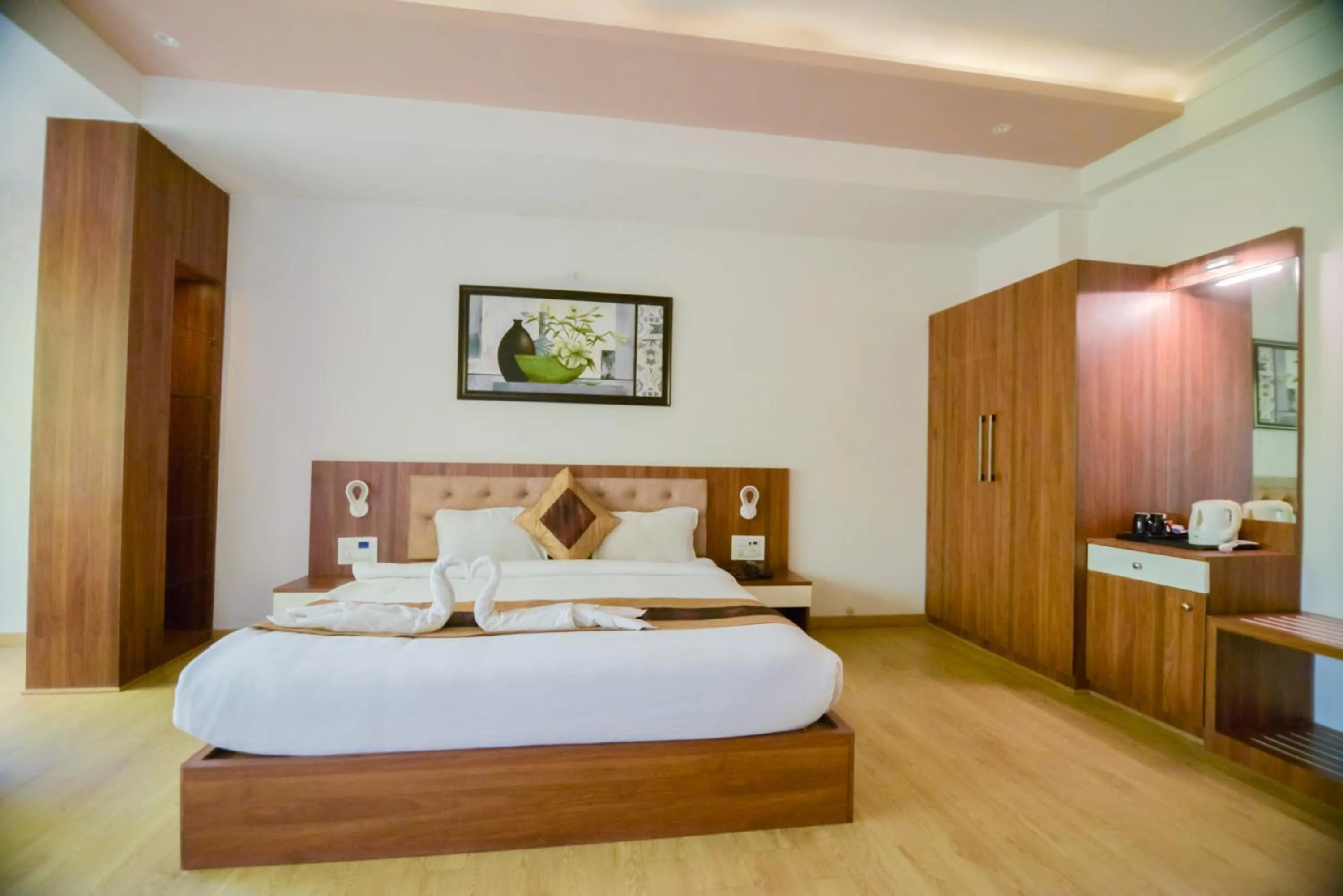 Bedroom, Bed in Gold Nest Rubystone Heritage