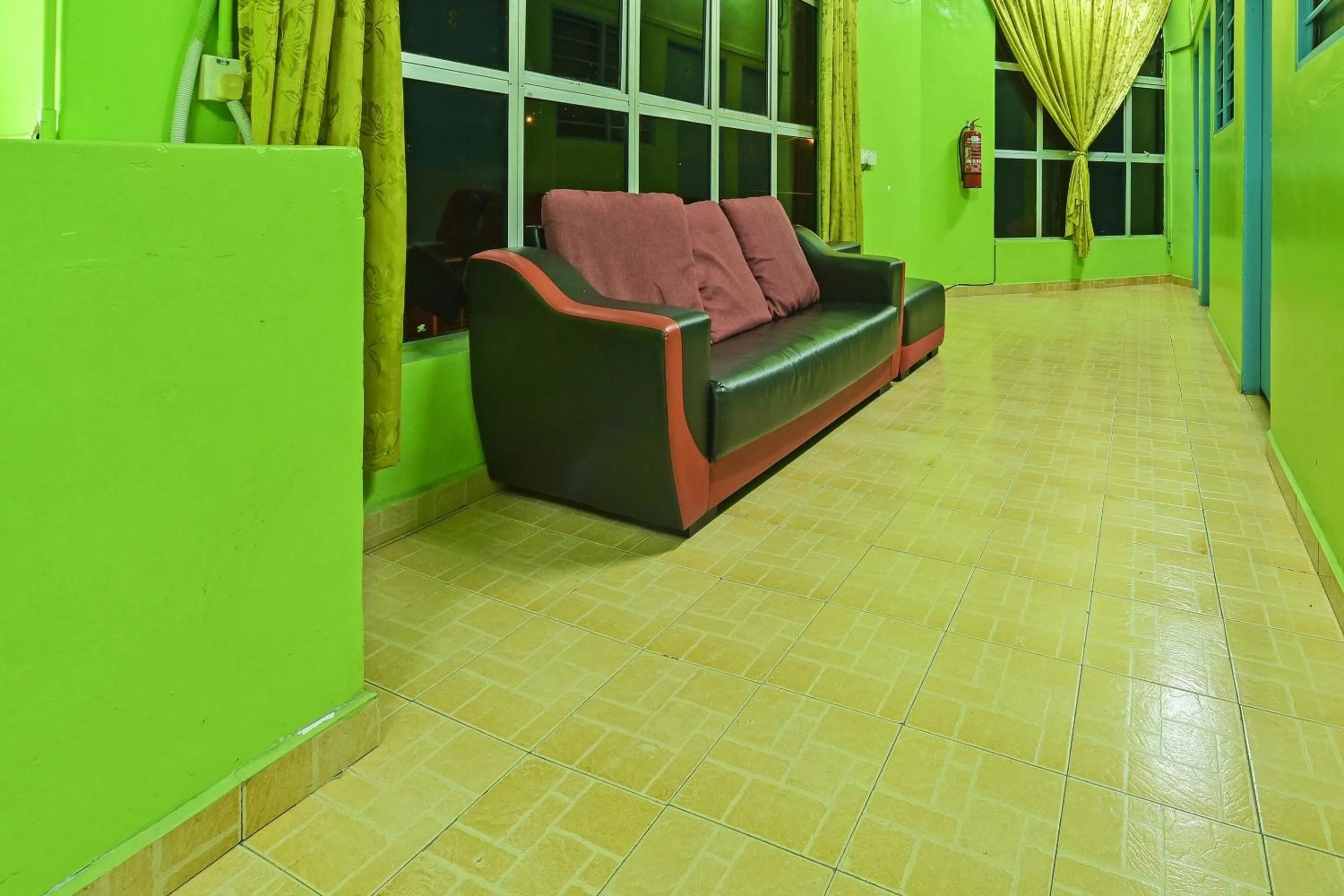 Lobby or reception in SPOT ON 90144 Corridor Hotel 1