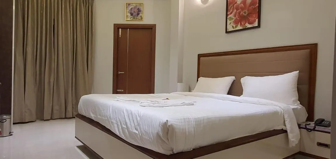 Bedroom in HOTEL FRIDAY INN