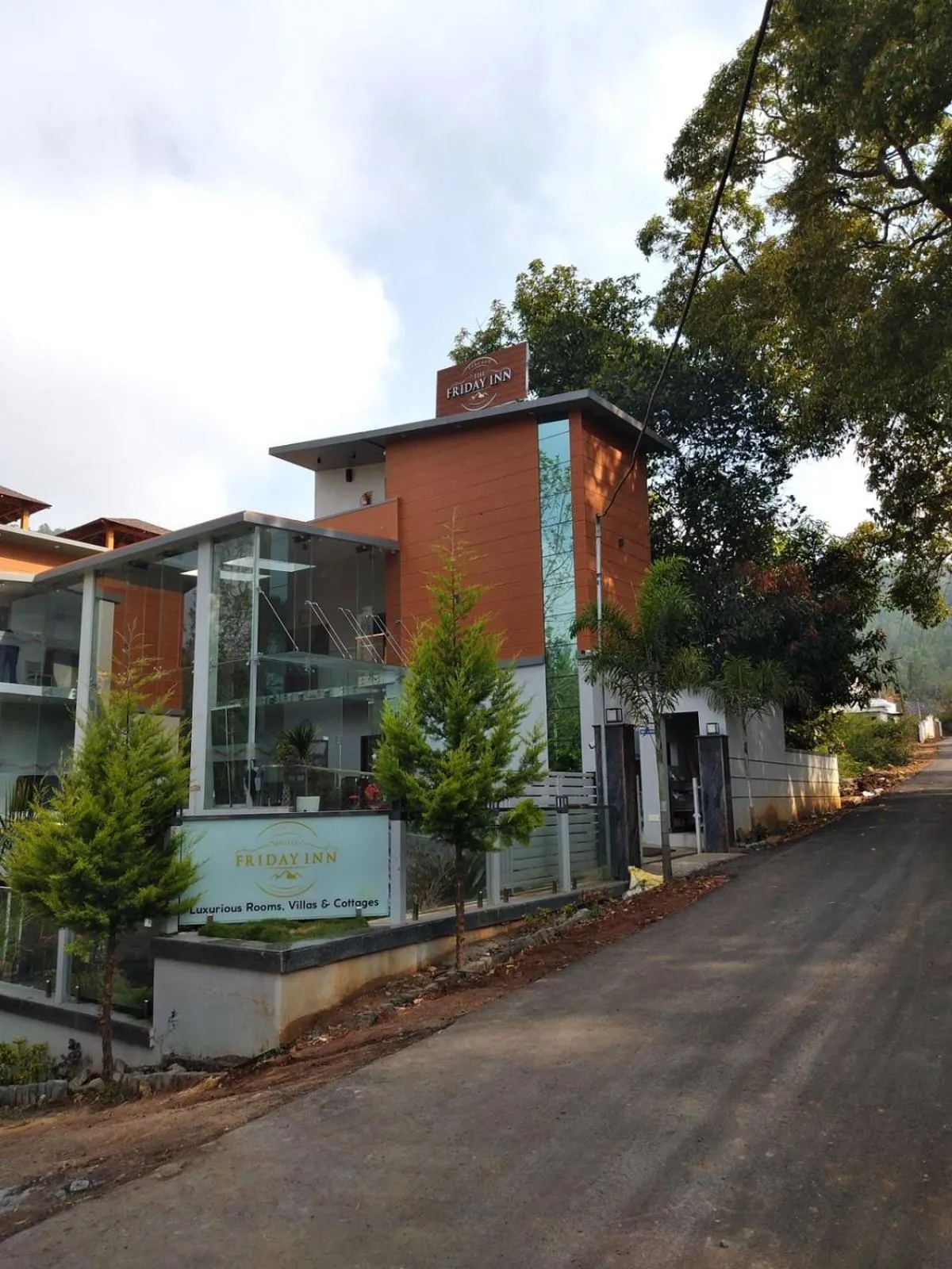 Property building in HOTEL FRIDAY INN