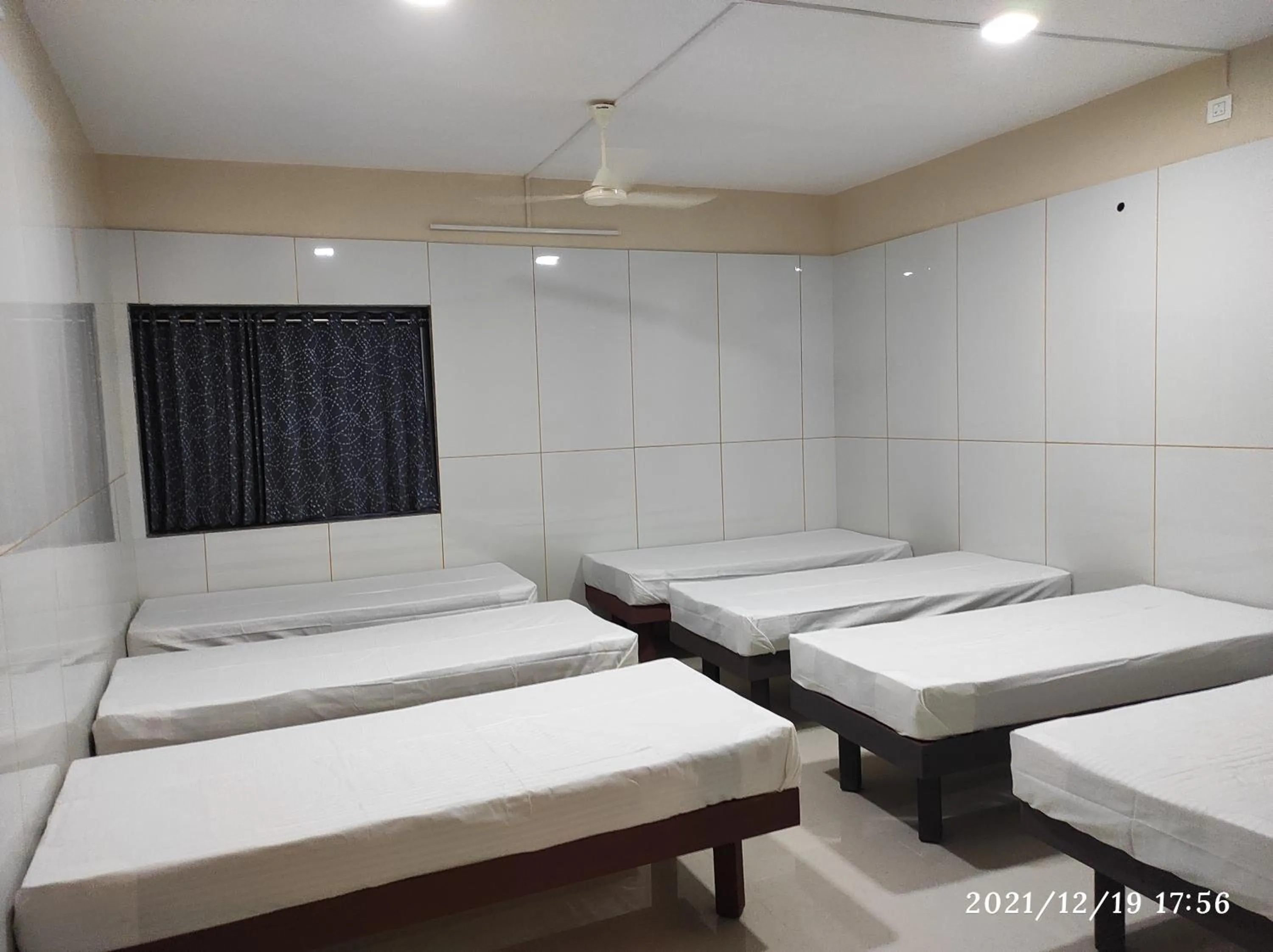 Bed in Quilon Residency