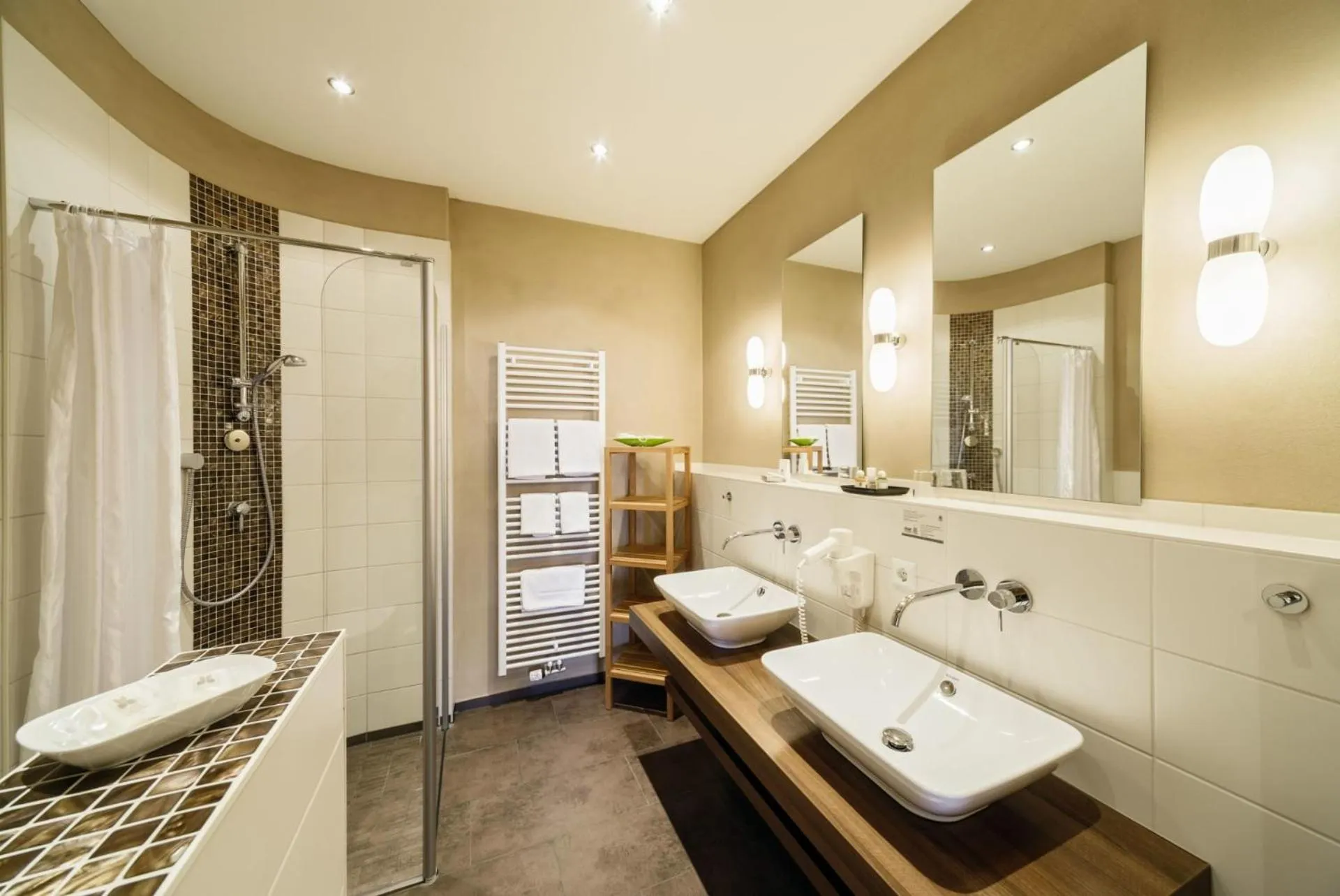 Shower in Flair Hotel zum Schiff