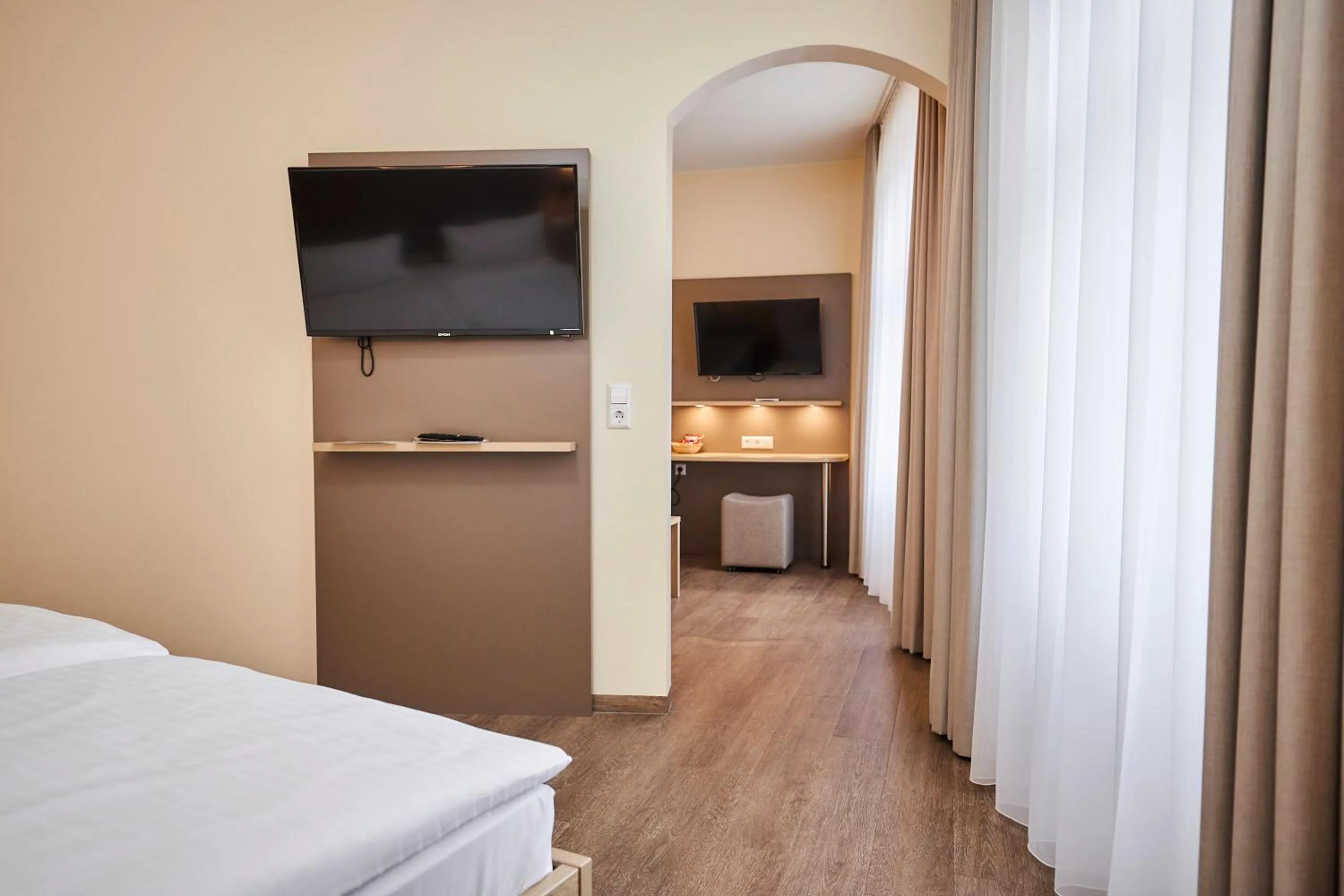 Bedroom, Bed in Flair Hotel zum Schiff