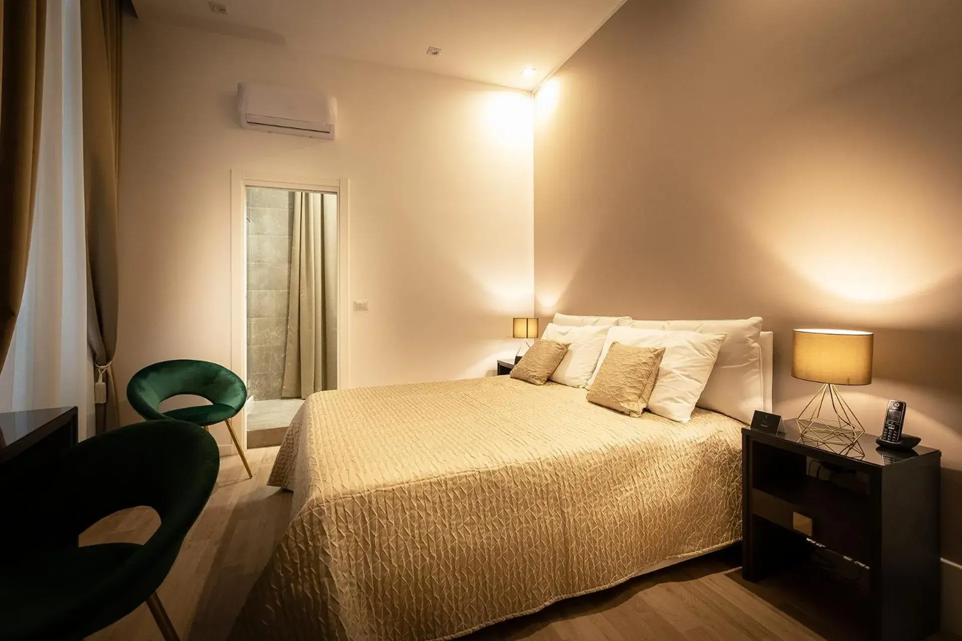 Deluxe Double Room with Balcony in FJ Bianco Guest House Deluxe Double Room with Balcony in FJ Bianco Guest House