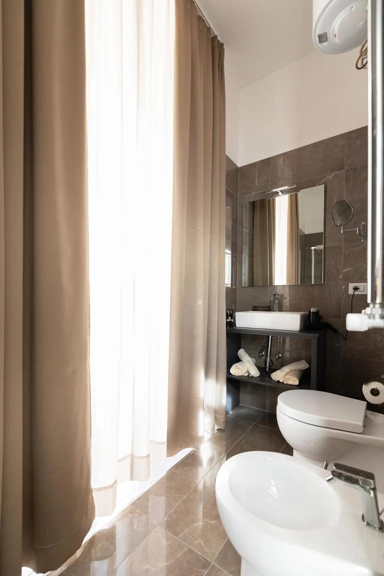 Bathroom in FJ Bianco Guest House