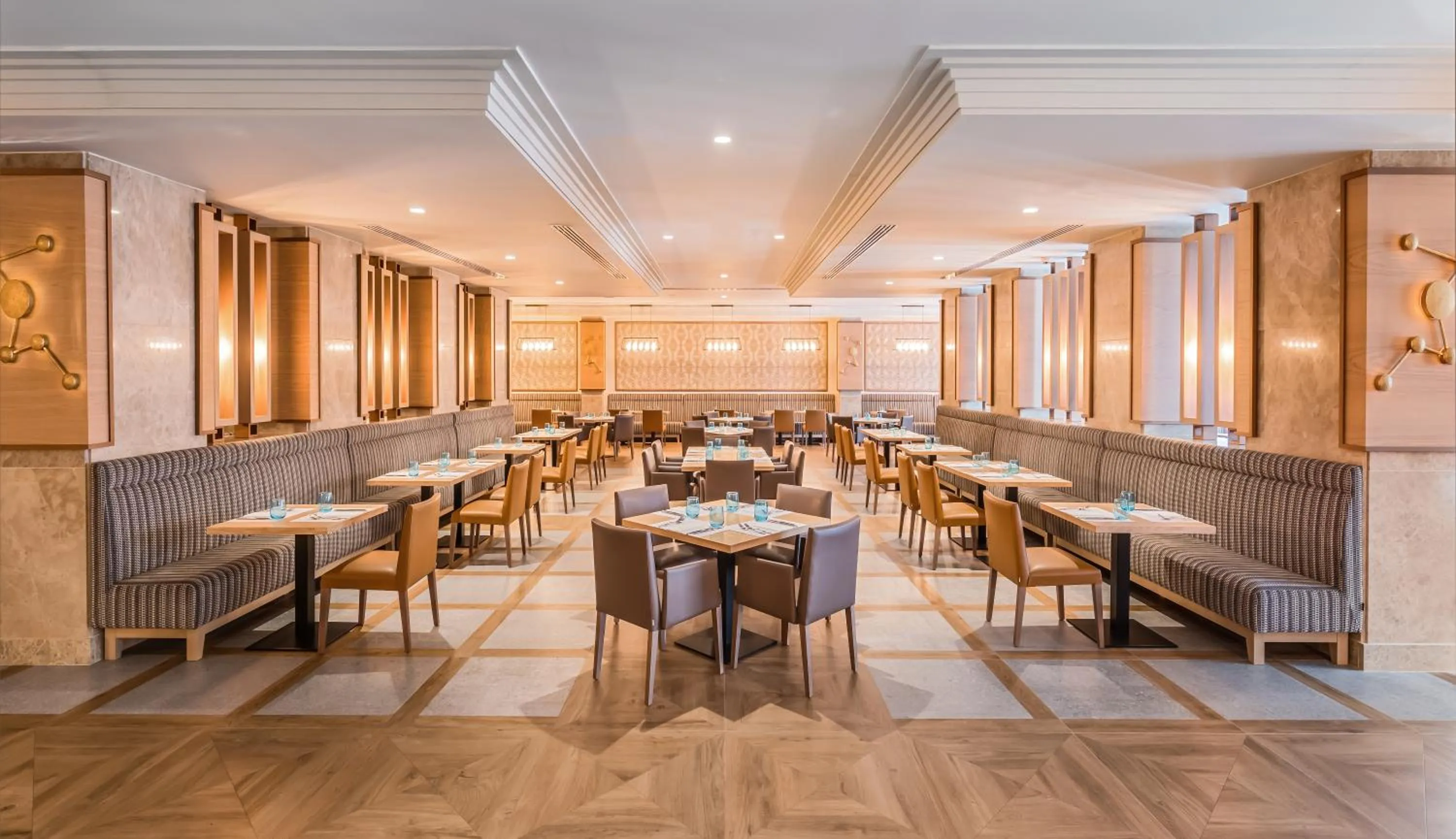 Restaurant/places to eat in Barceló la Nucía Hills