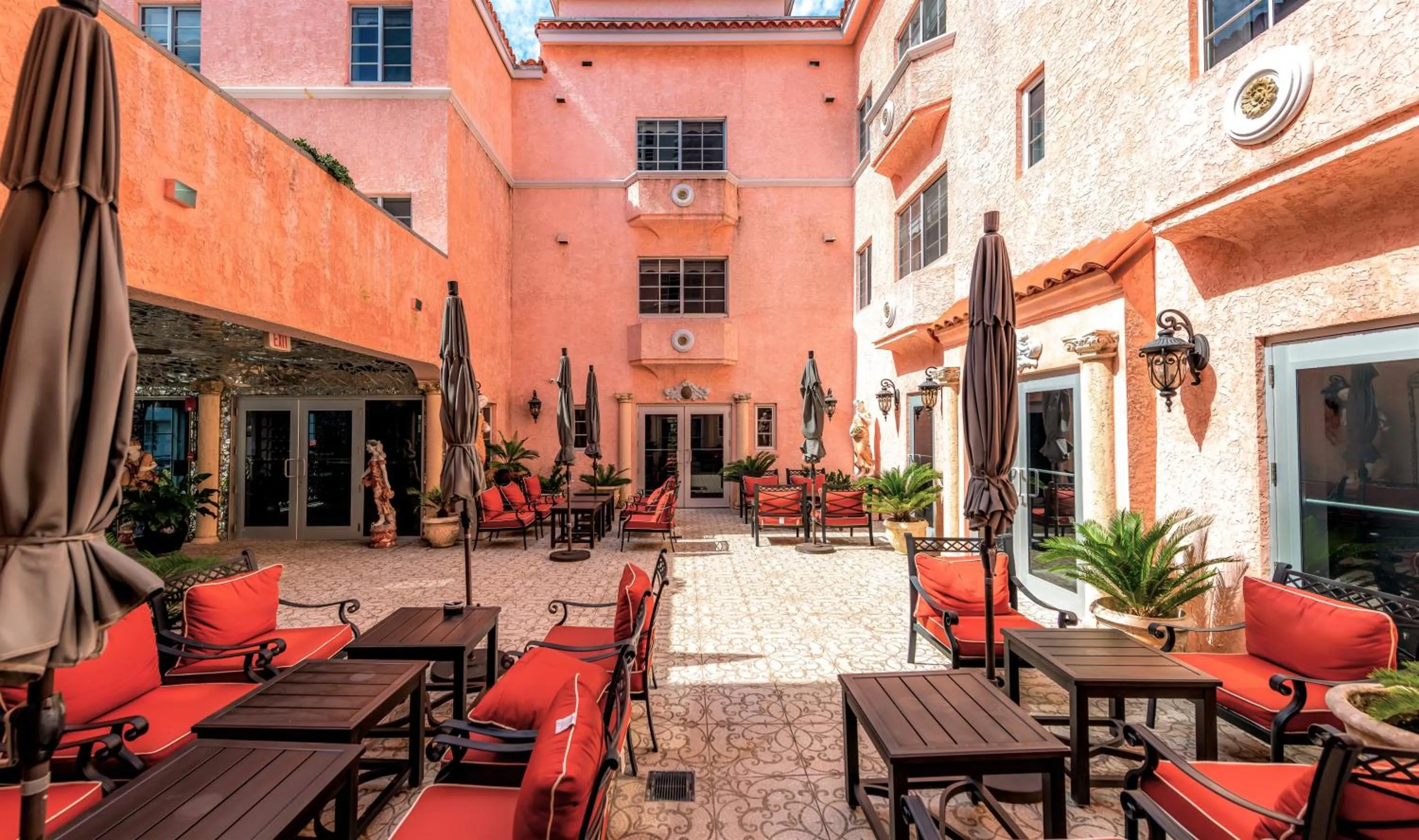 Patio in Secret Garden Miami Beach