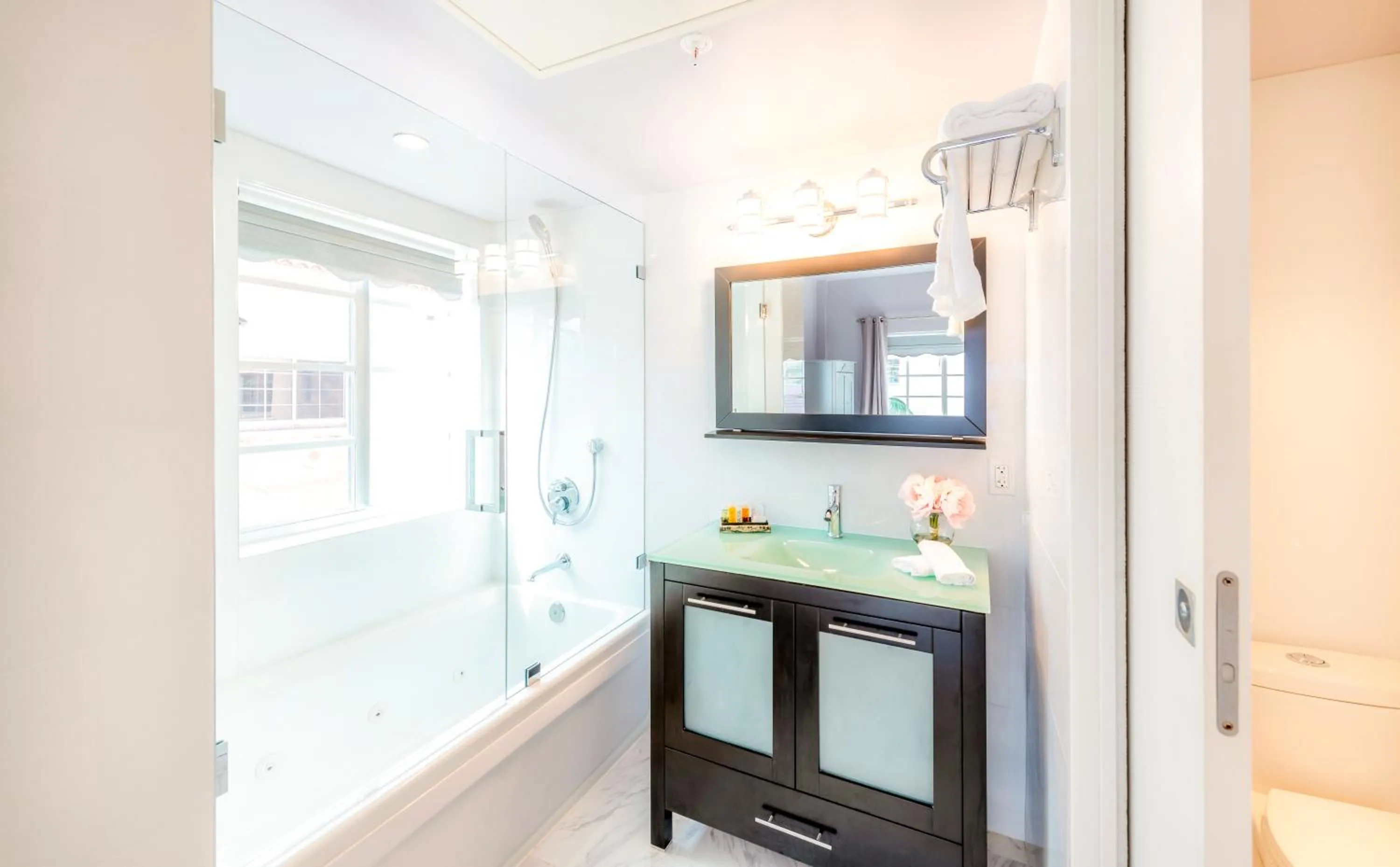 Hot Tub in Secret Garden Miami Beach