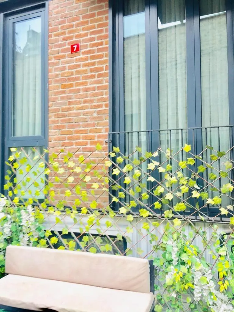 Day in Gen Suites Cibali