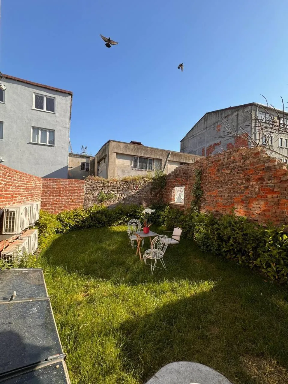 Property building in Gen Suites Cibali