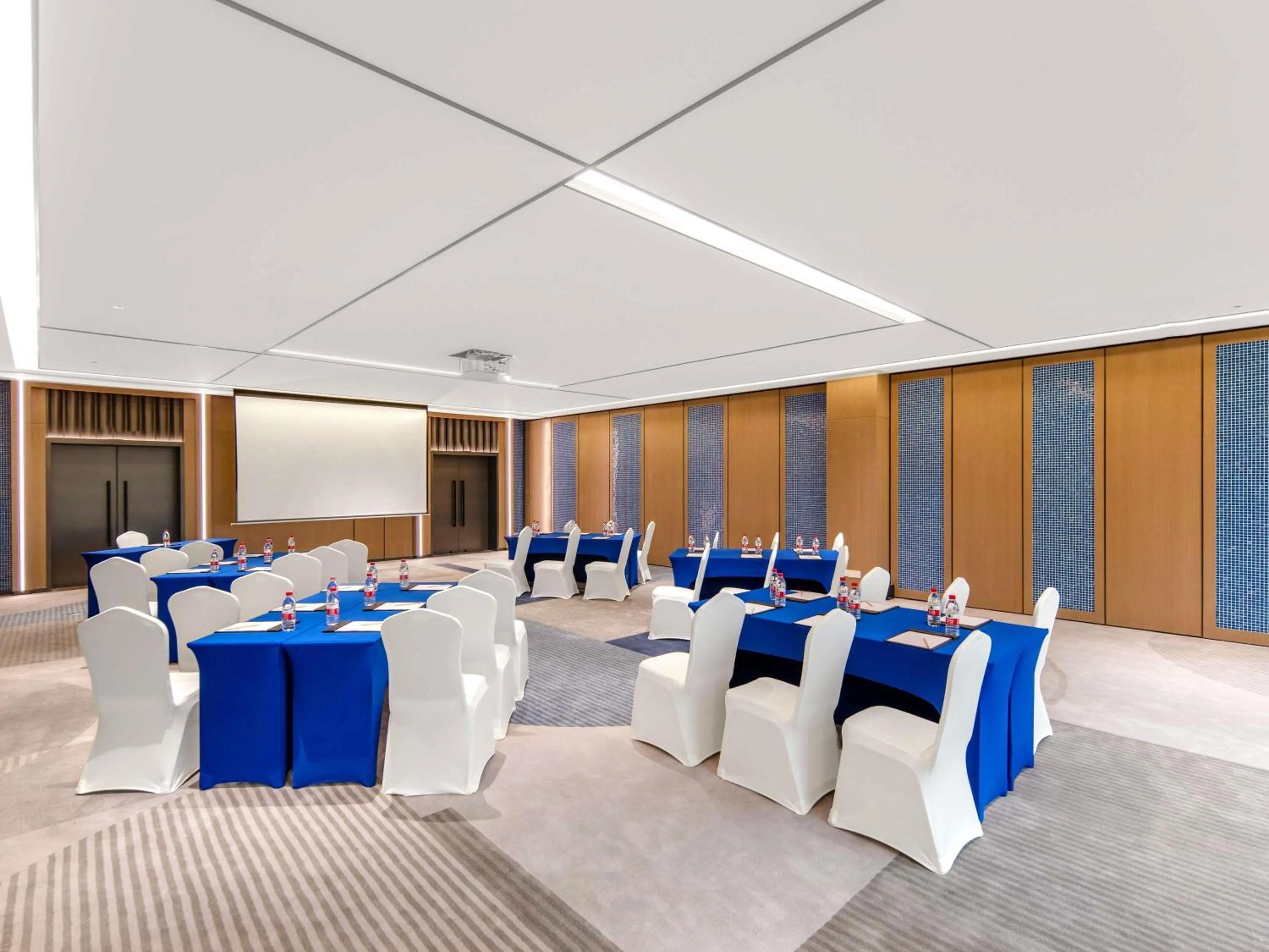 Meeting/conference room in Novotel Atlantis Shanghai