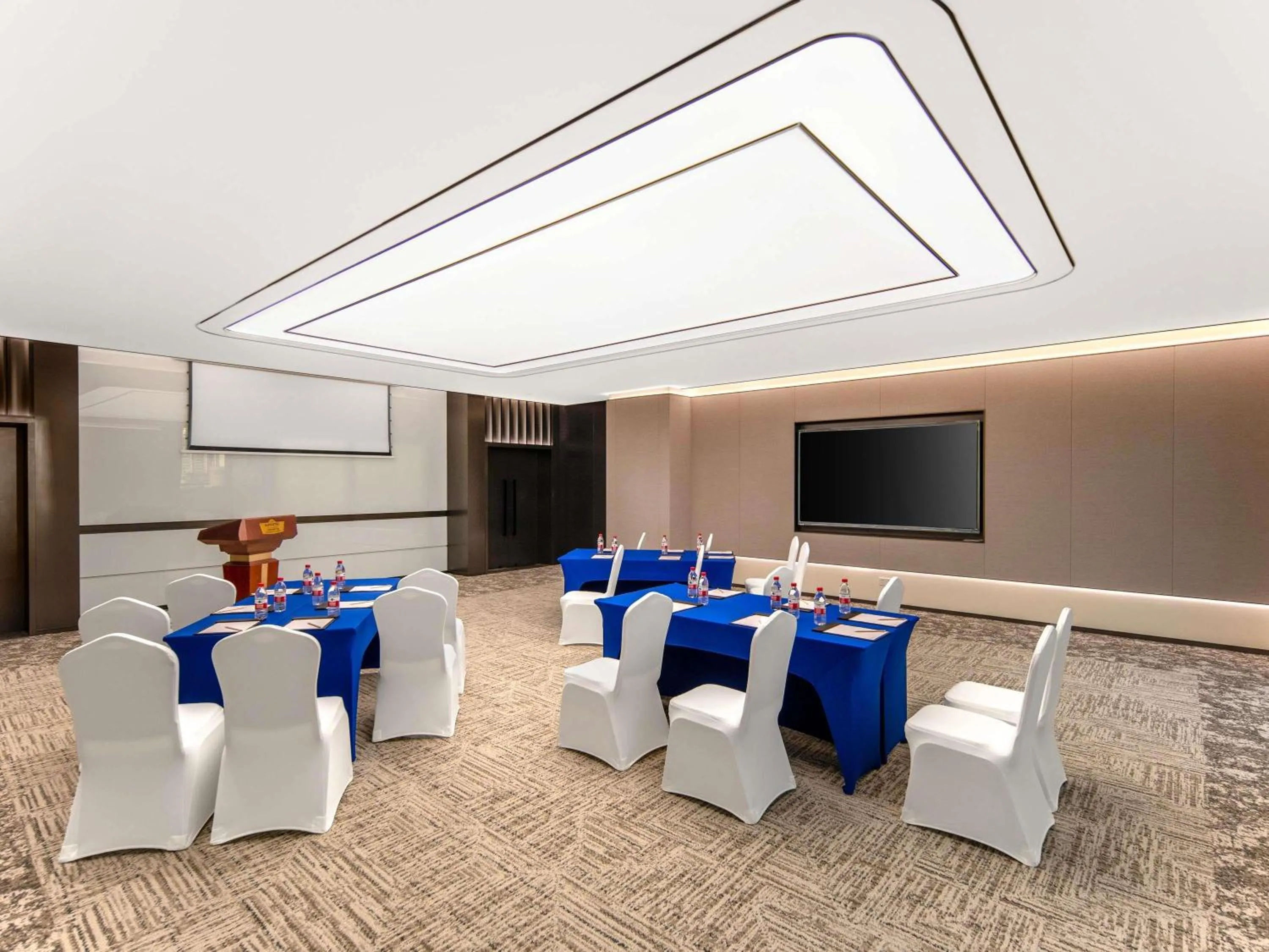 Meeting/conference room in Novotel Atlantis Shanghai